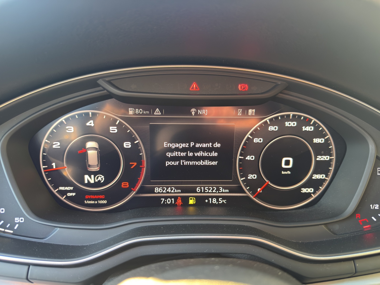AUDI A4 Avant 45 TFSI Sport S-tronic quattro-image-15