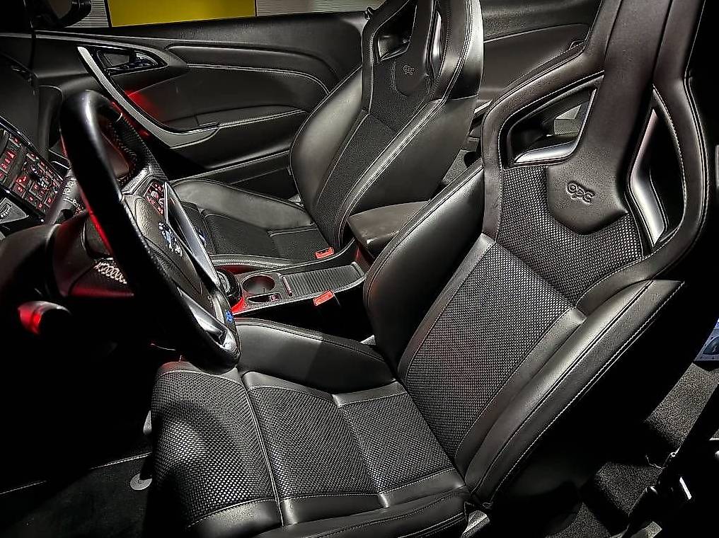 OPEL 2.0i Turbo OPC S/S-image-6