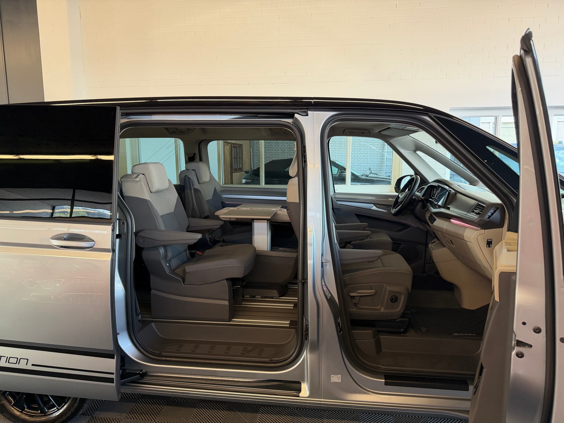 VW Multivan 2.0 TDI '' EDITION + LANG '' Life DSG Lang-image-9