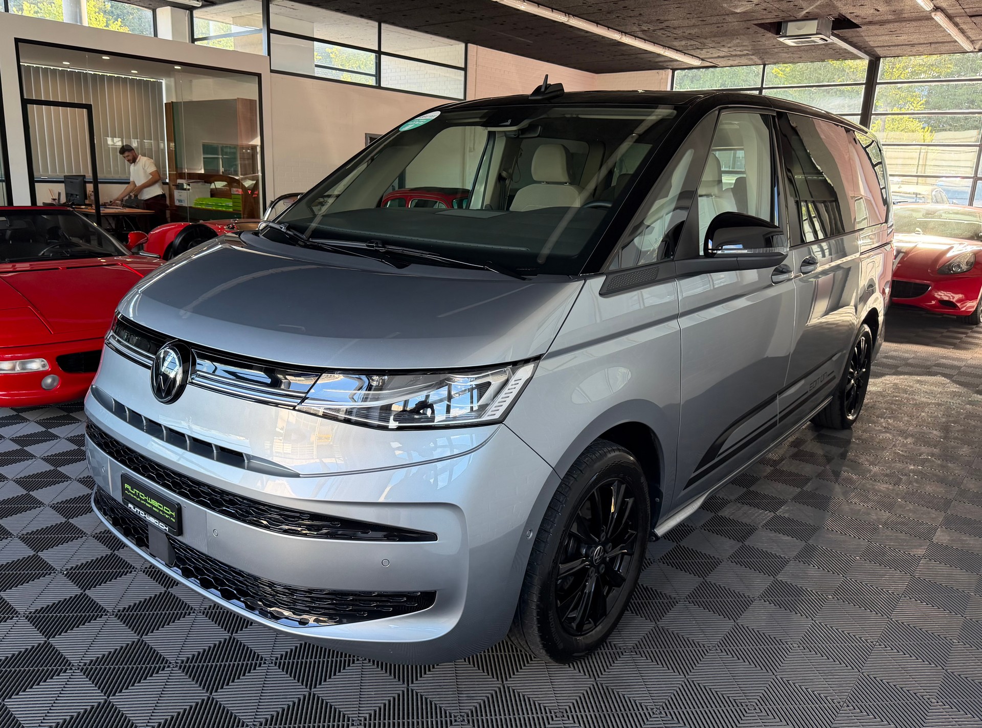 VW Multivan 2.0 TDI '' EDITION + LANG '' Life DSG Lang-image-5