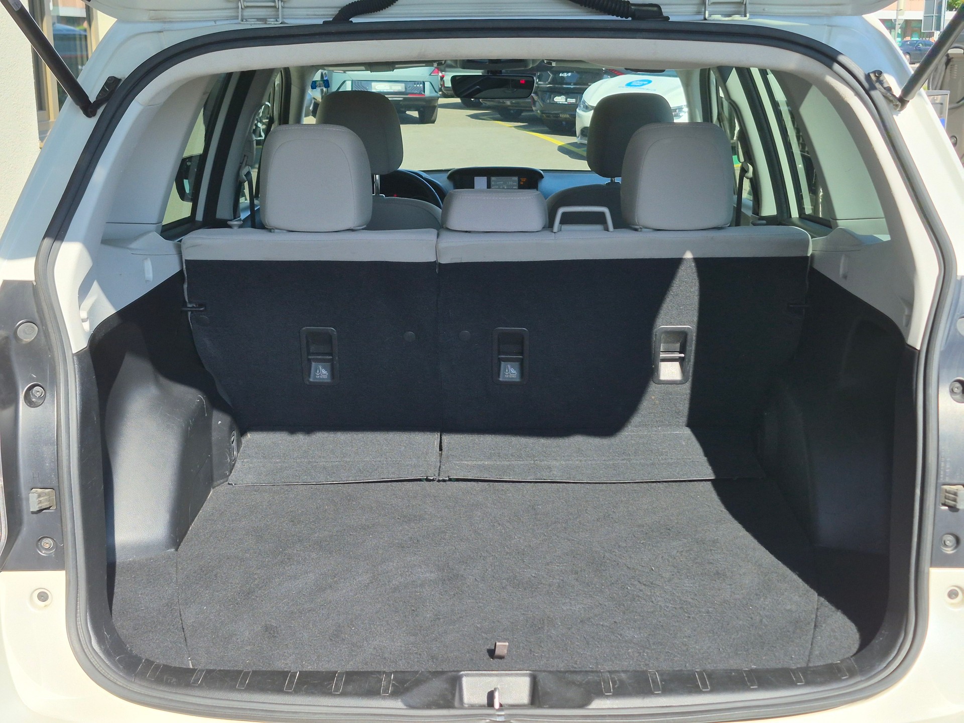 SUBARU FORESTER 2.5 USA-image-7