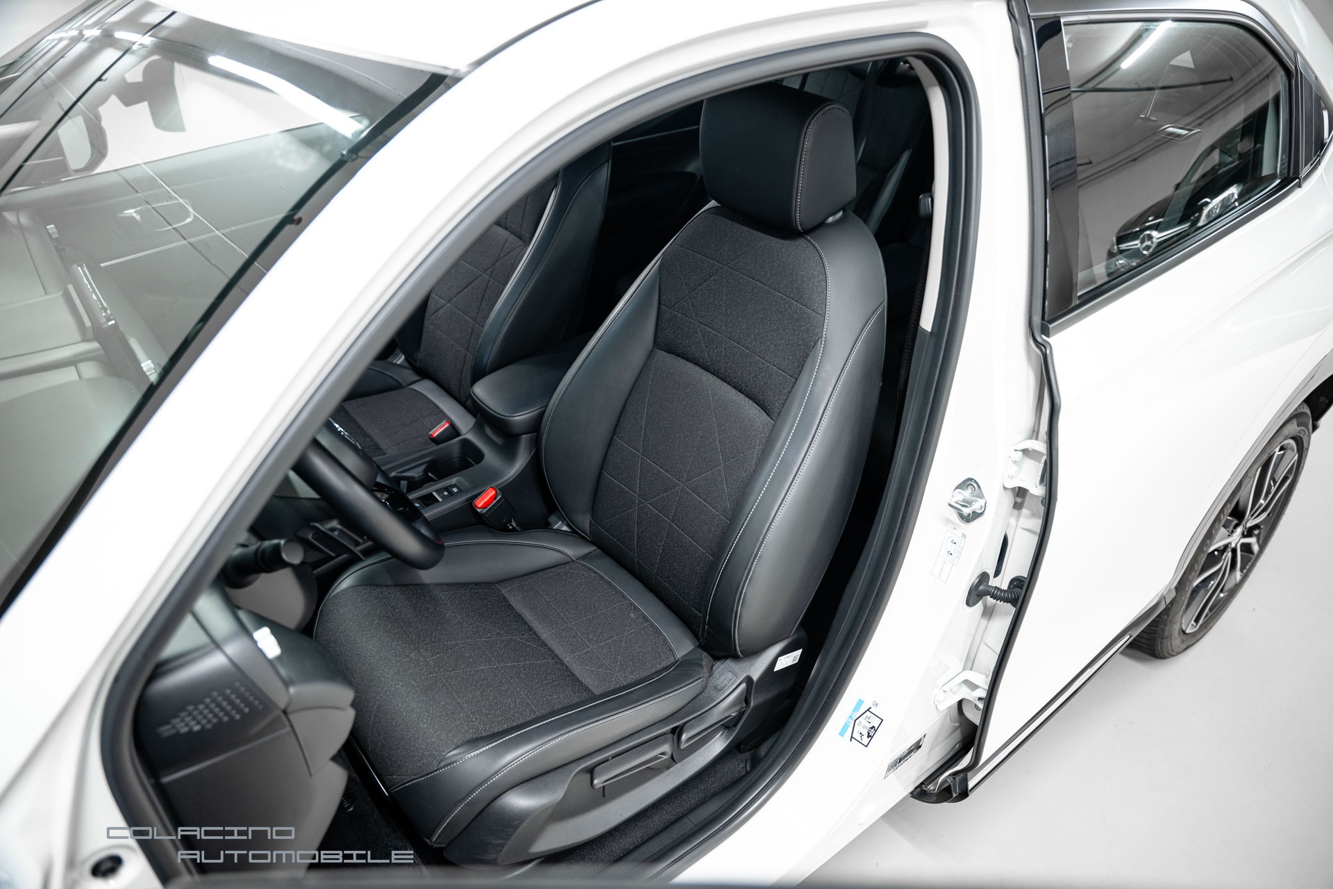 HONDA HR-V 1.5i-MMD Advance CVT-image-12