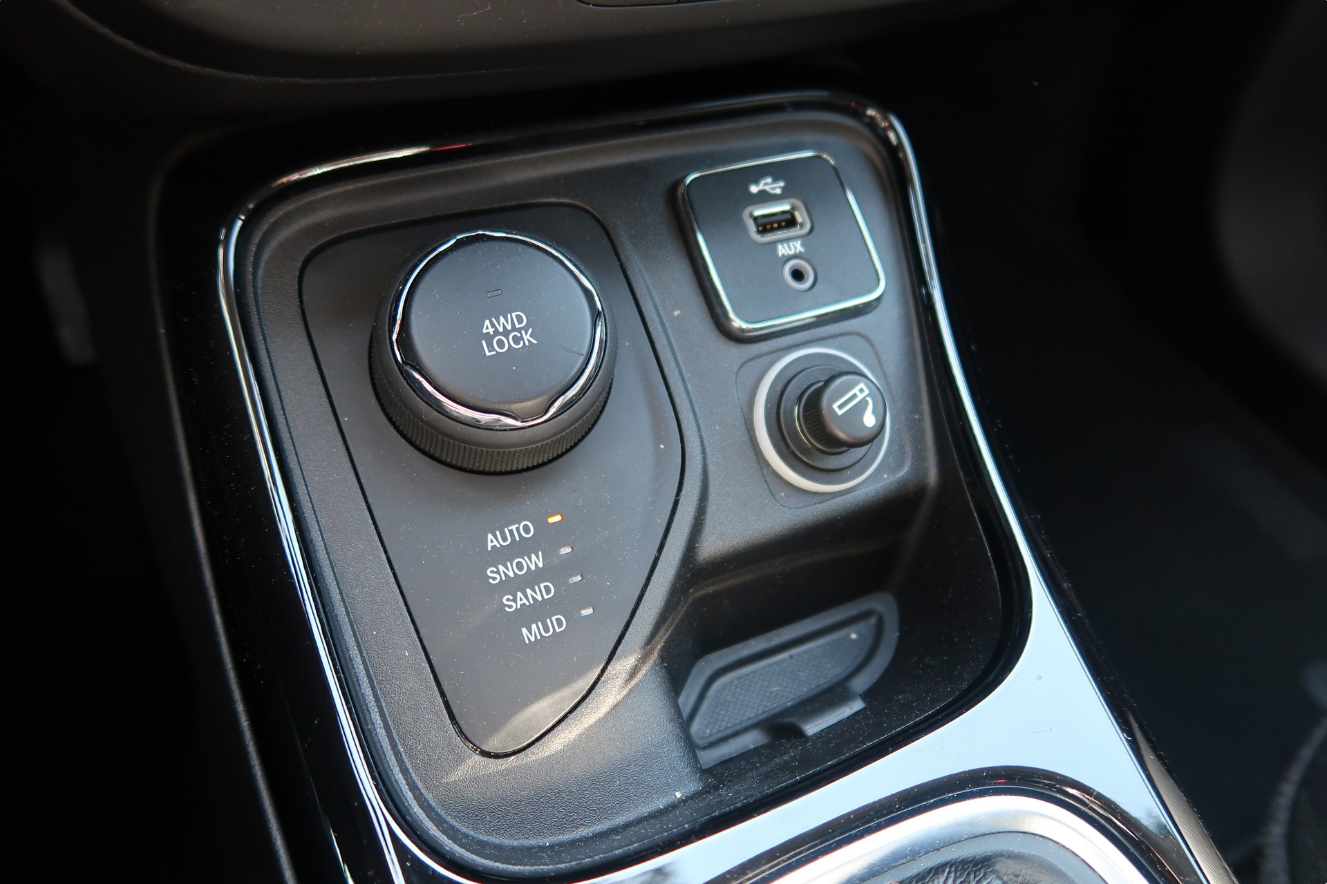 JEEP Compass 2.0CRD Limited AWD 9ATX-image-13