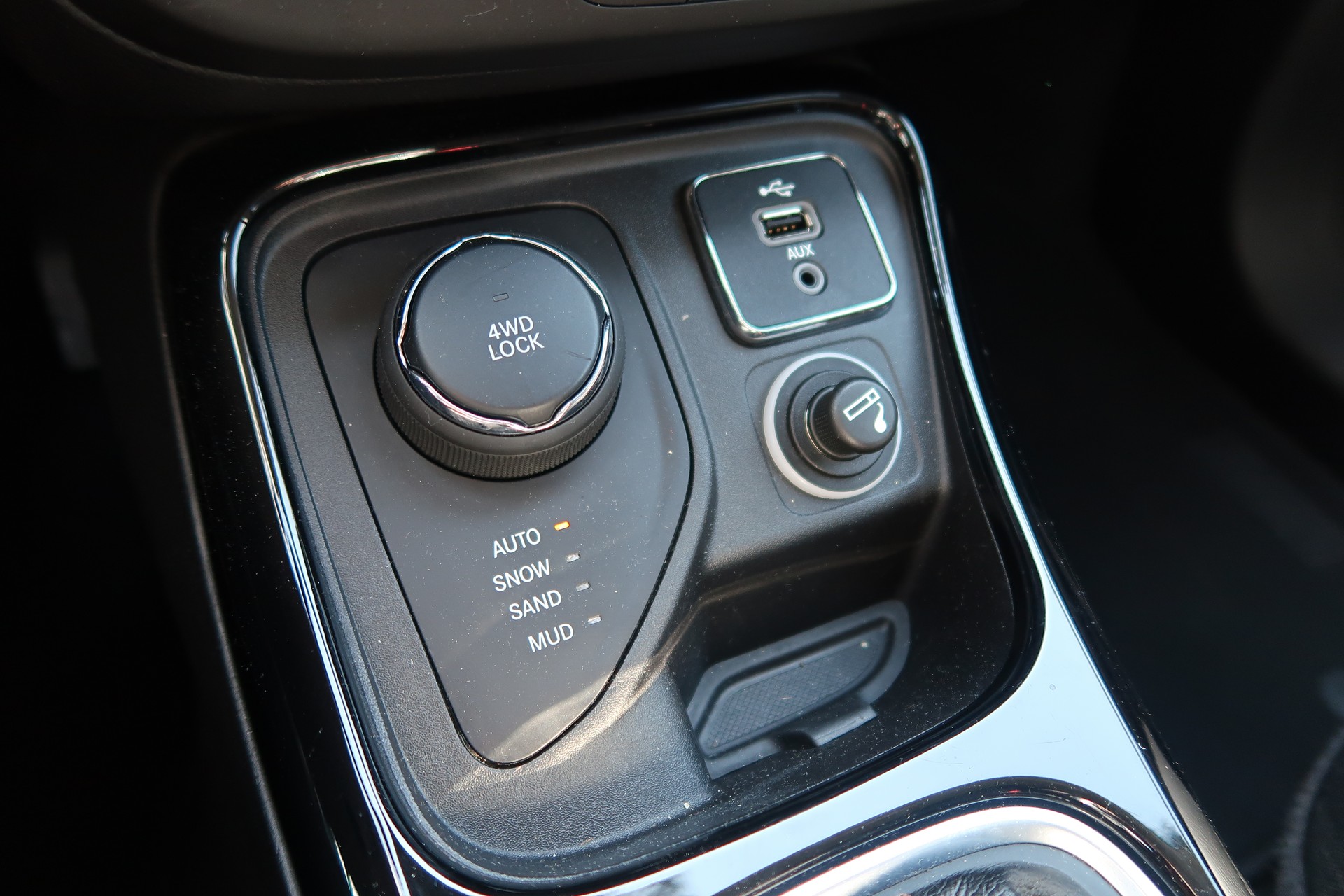JEEP Compass 2.0CRD Limited AWD 9ATX-image-13