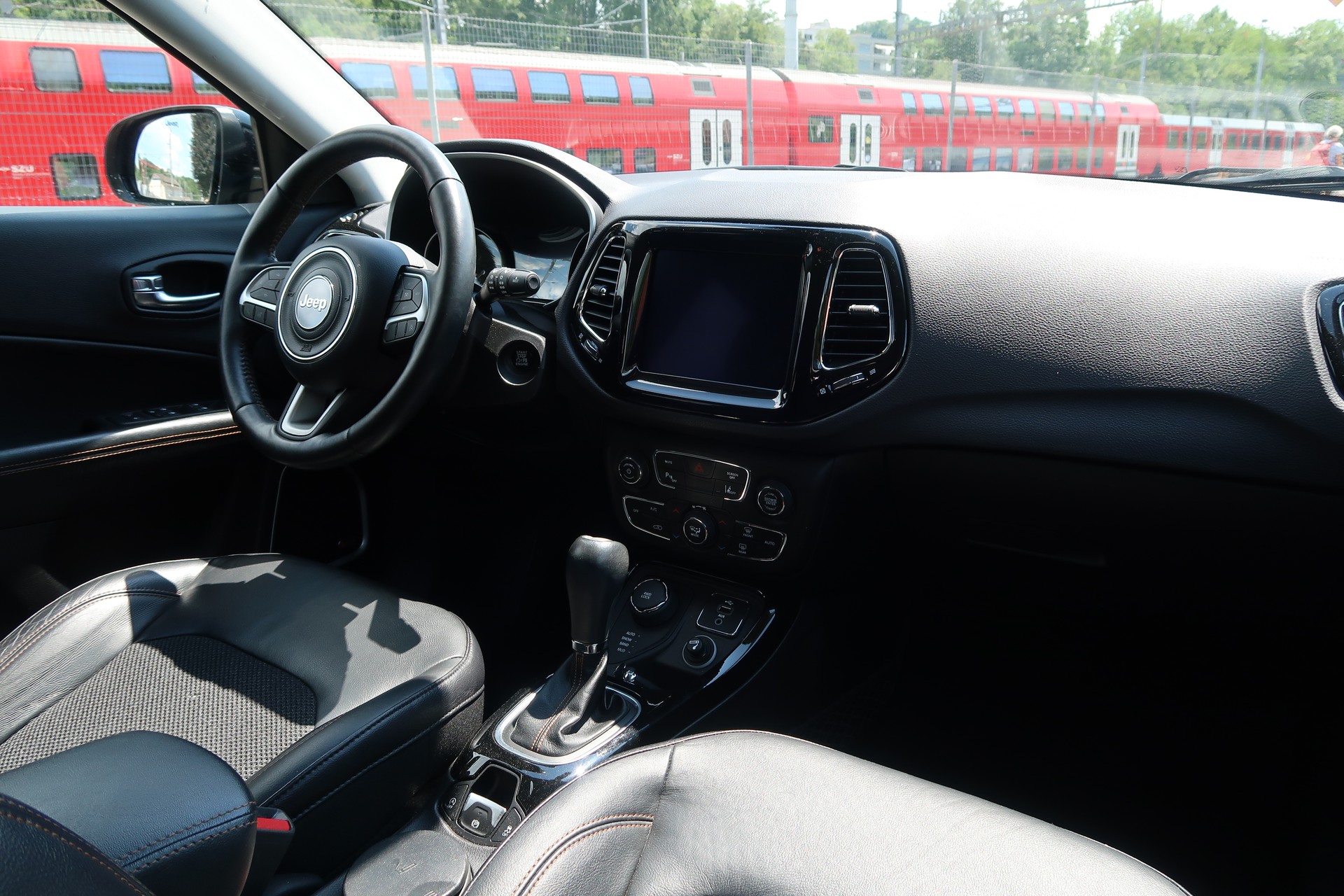 JEEP Compass 2.0CRD Limited AWD 9ATX-image-10