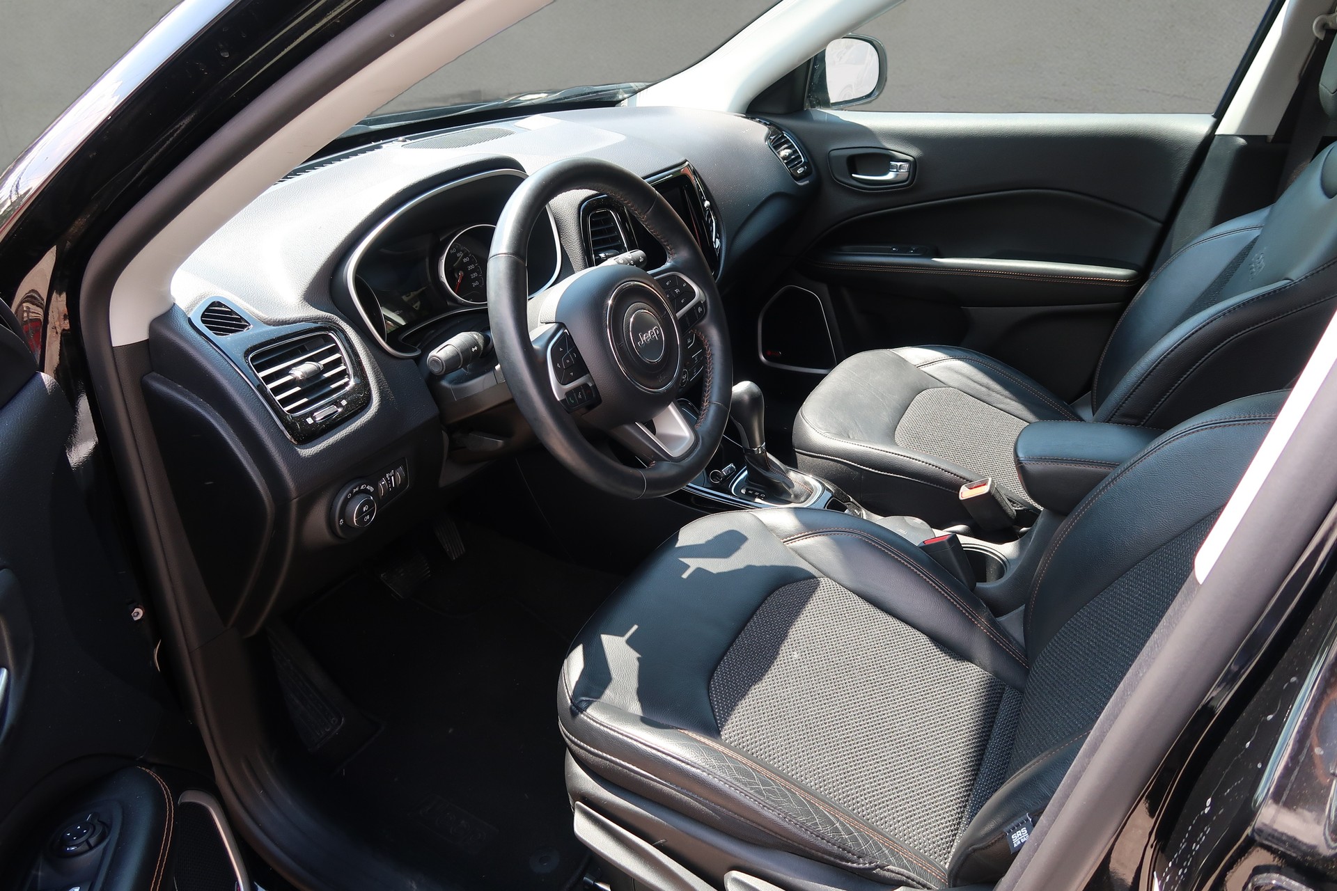 JEEP Compass 2.0CRD Limited AWD 9ATX-image-6
