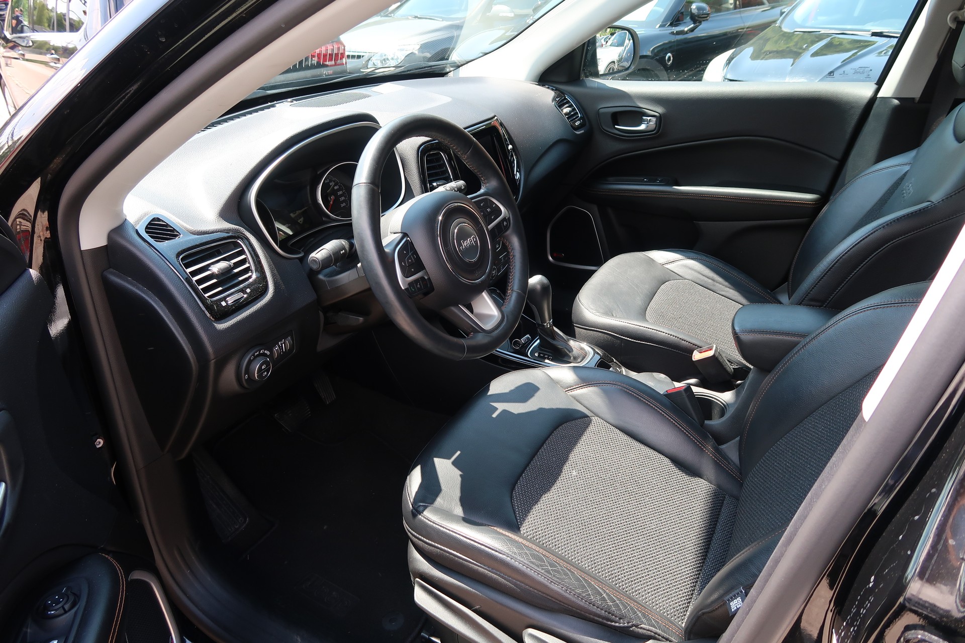 JEEP Compass 2.0CRD Limited AWD 9ATX-image-6