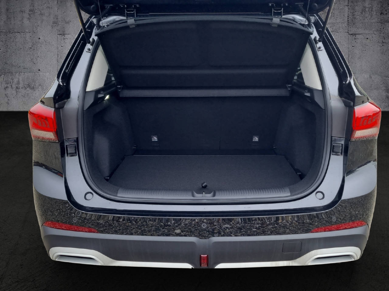 MG ZS 1.5 Hybrid+ Luxury-image-8