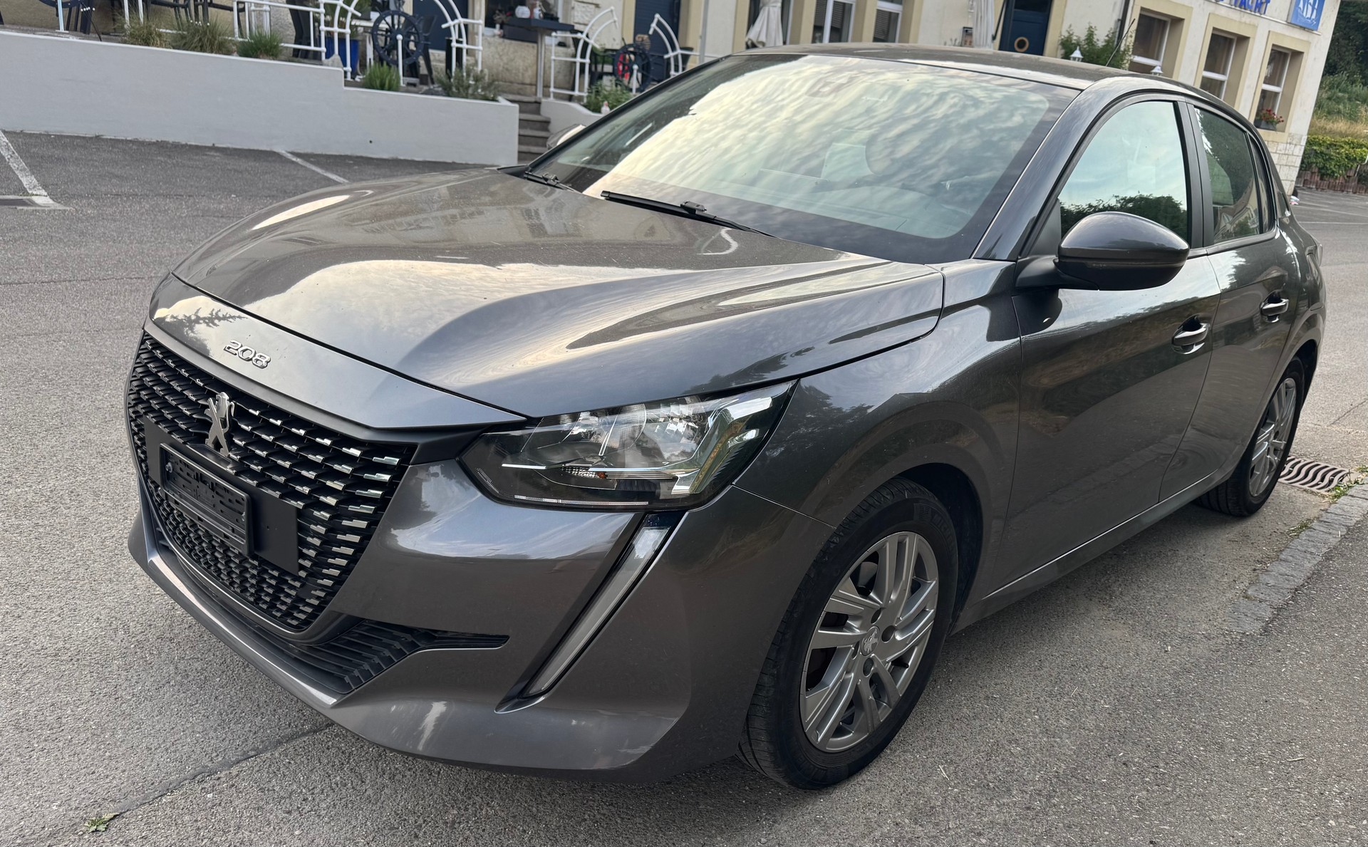 PEUGEOT 208 1.2 PureTech Active-image-1