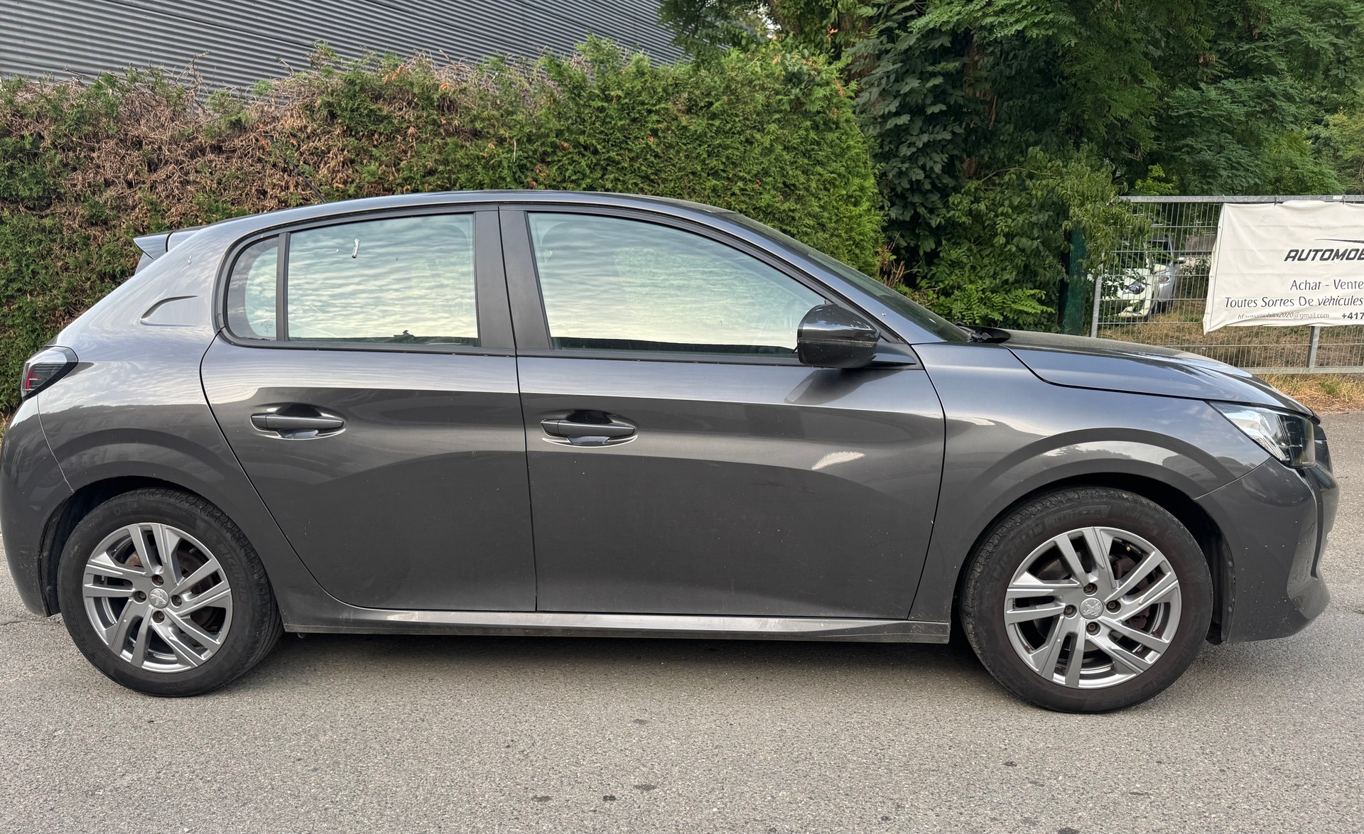 PEUGEOT 208 1.2 PureTech Active-image-5