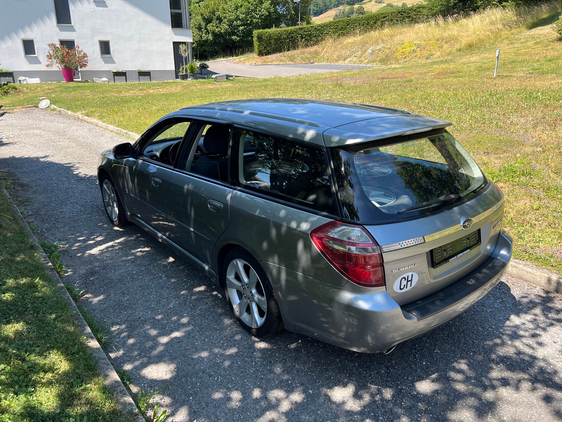 SUBARU 2.0 R Swiss Family-image-2