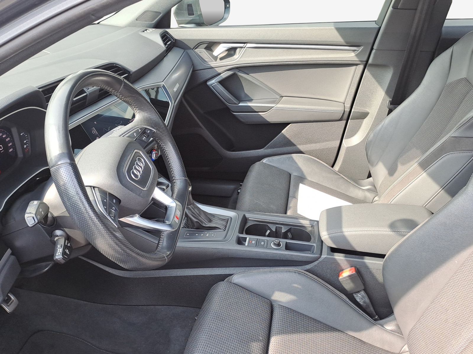 AUDI Q3 35 TFSI advanced S-tronic-image-7