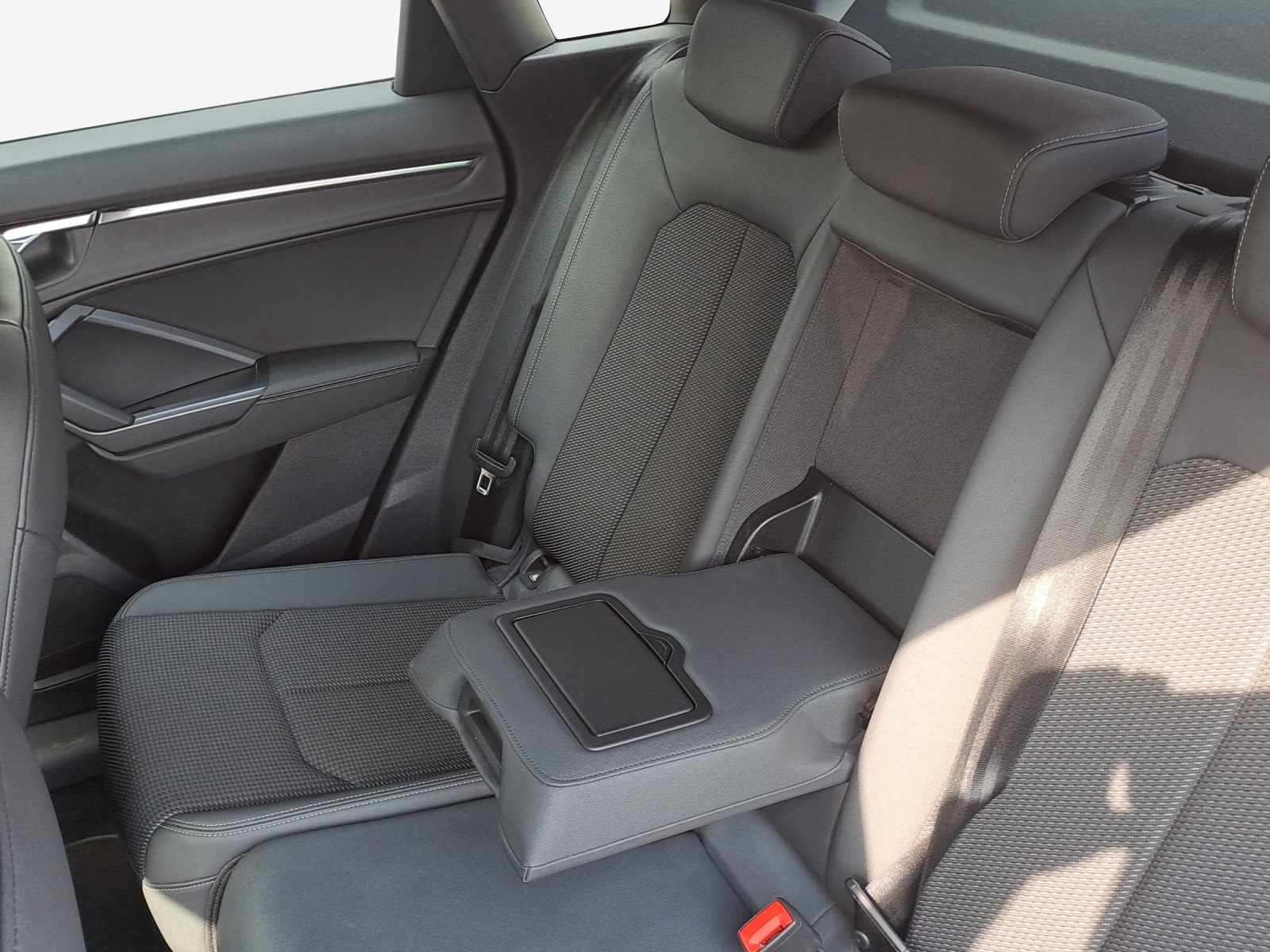 AUDI Q3 35 TFSI advanced S-tronic-image-11