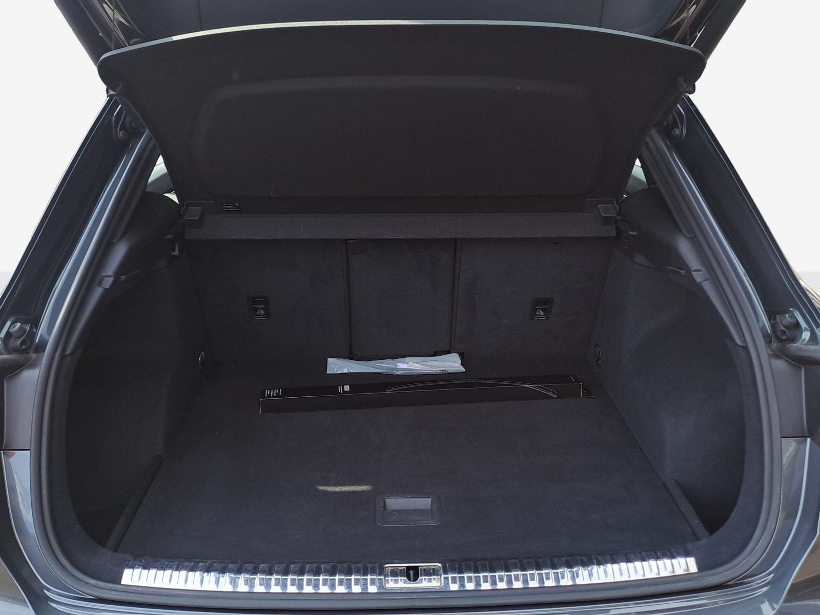 AUDI Q3 35 TFSI advanced S-tronic-image-12