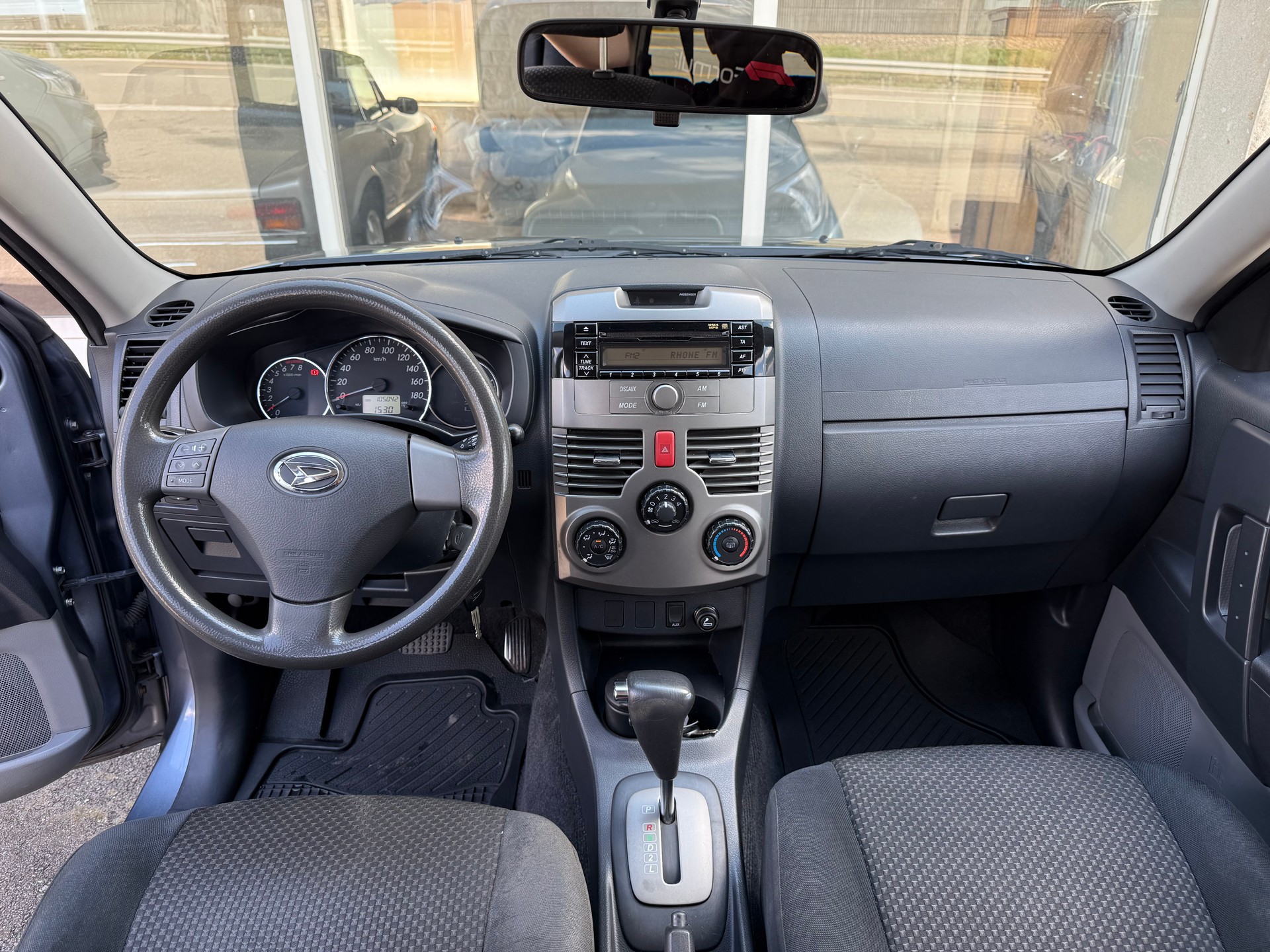 DAIHATSU Terios 1.5 16V 4WD Automatic-image-9
