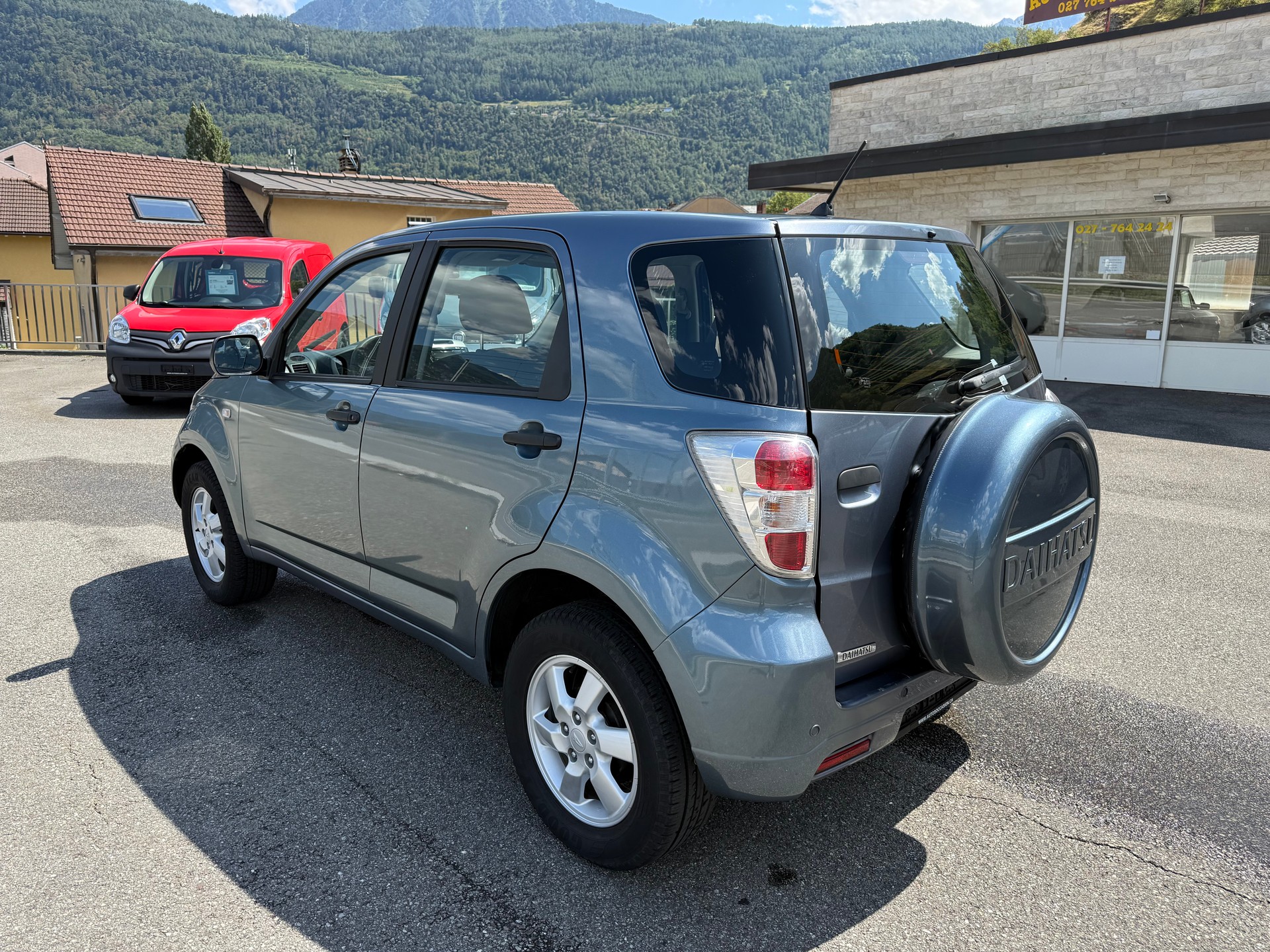 DAIHATSU Terios 1.5 16V 4WD Automatic-image-8