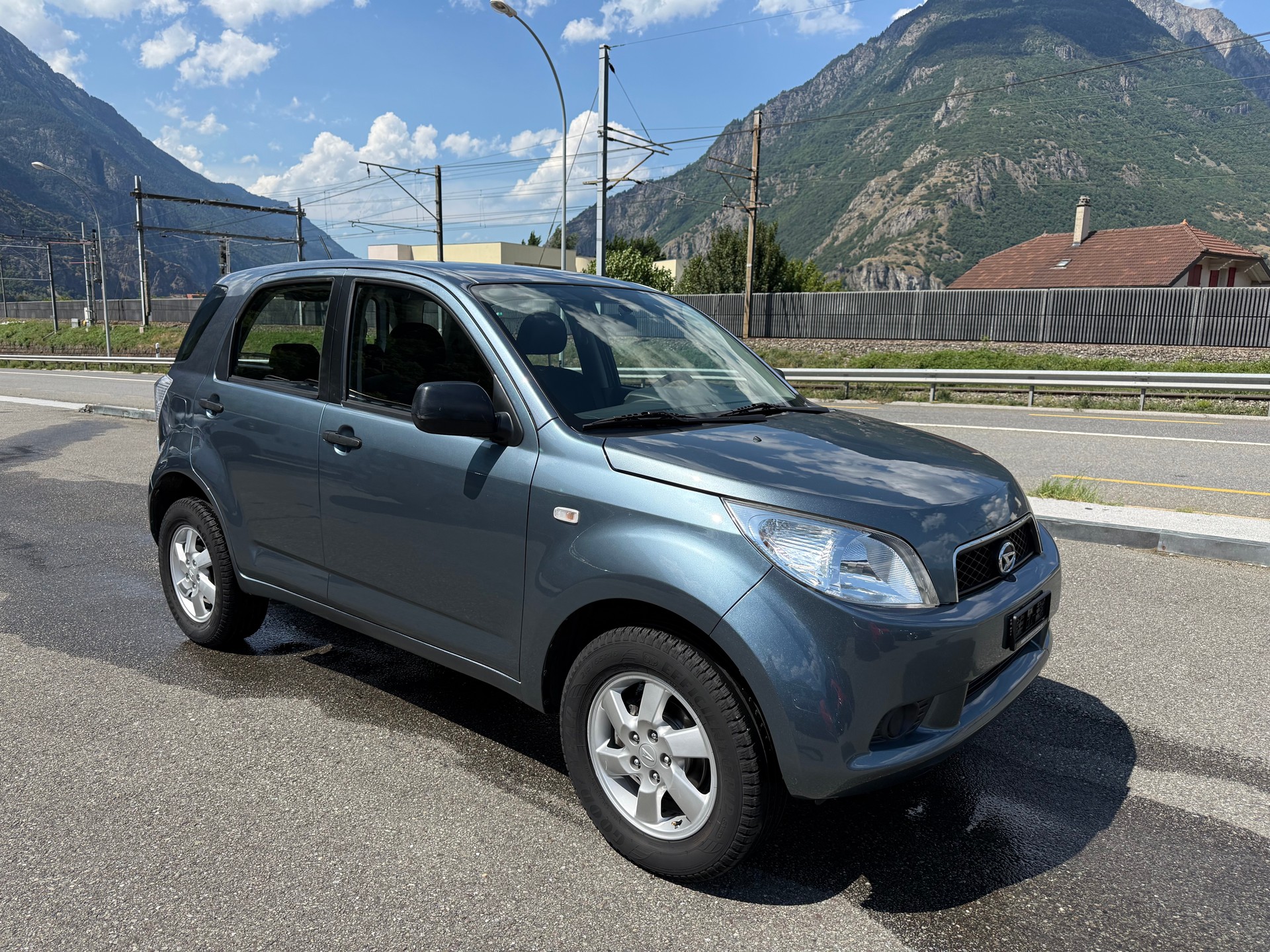 DAIHATSU Terios 1.5 16V 4WD Automatic-image-4