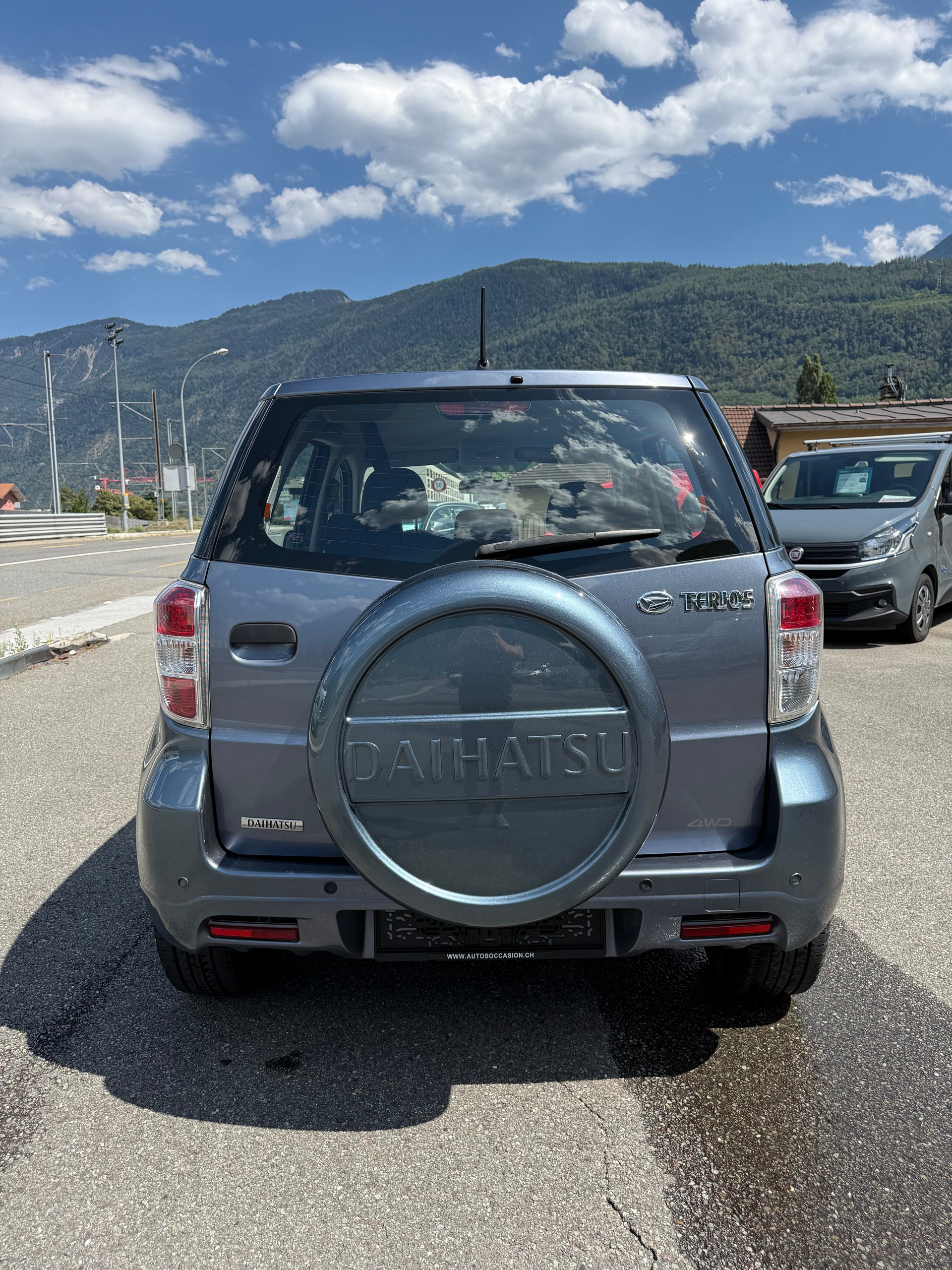 DAIHATSU Terios 1.5 16V 4WD Automatic-image-7