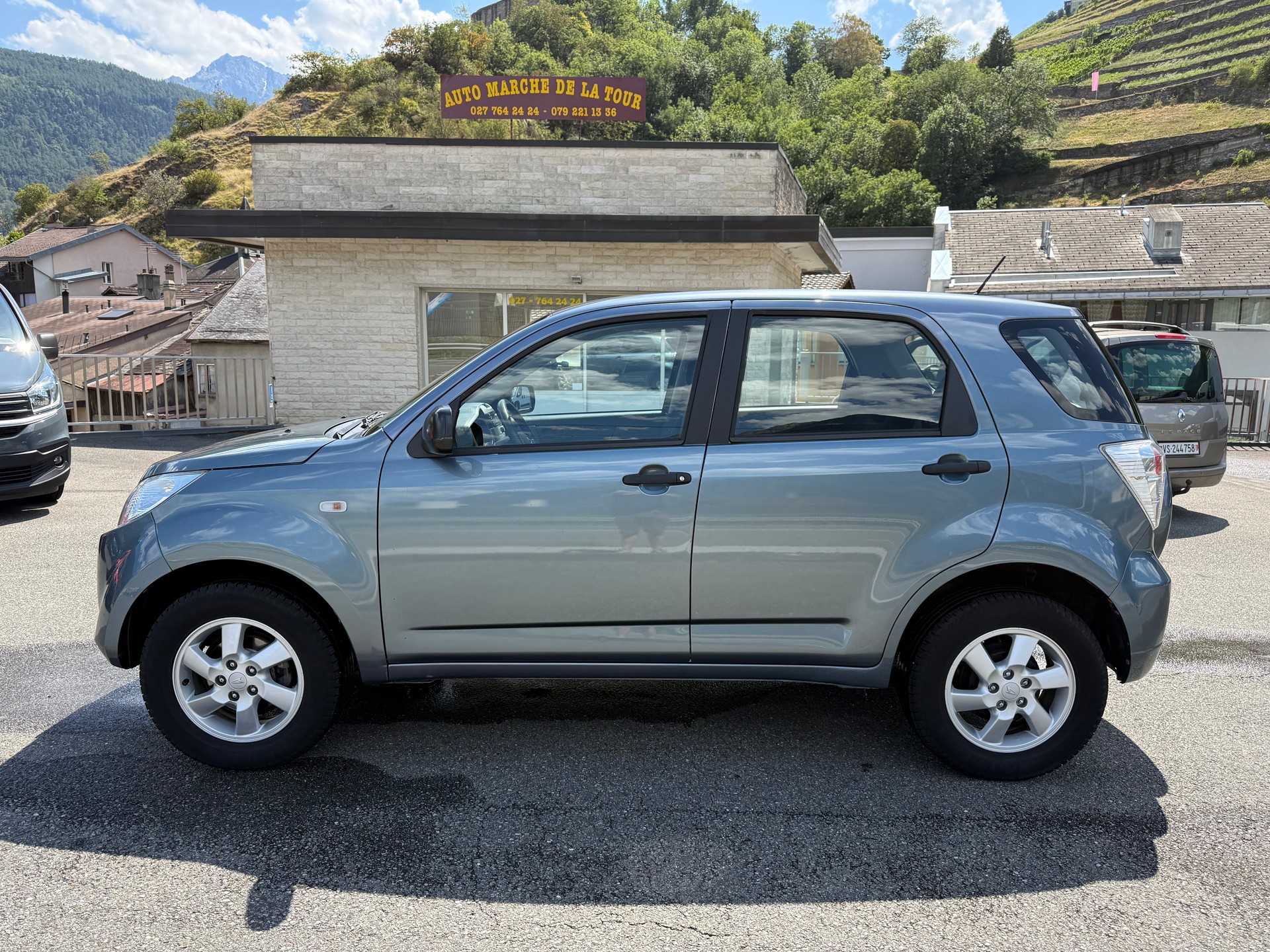 DAIHATSU Terios 1.5 16V 4WD Automatic-image-1