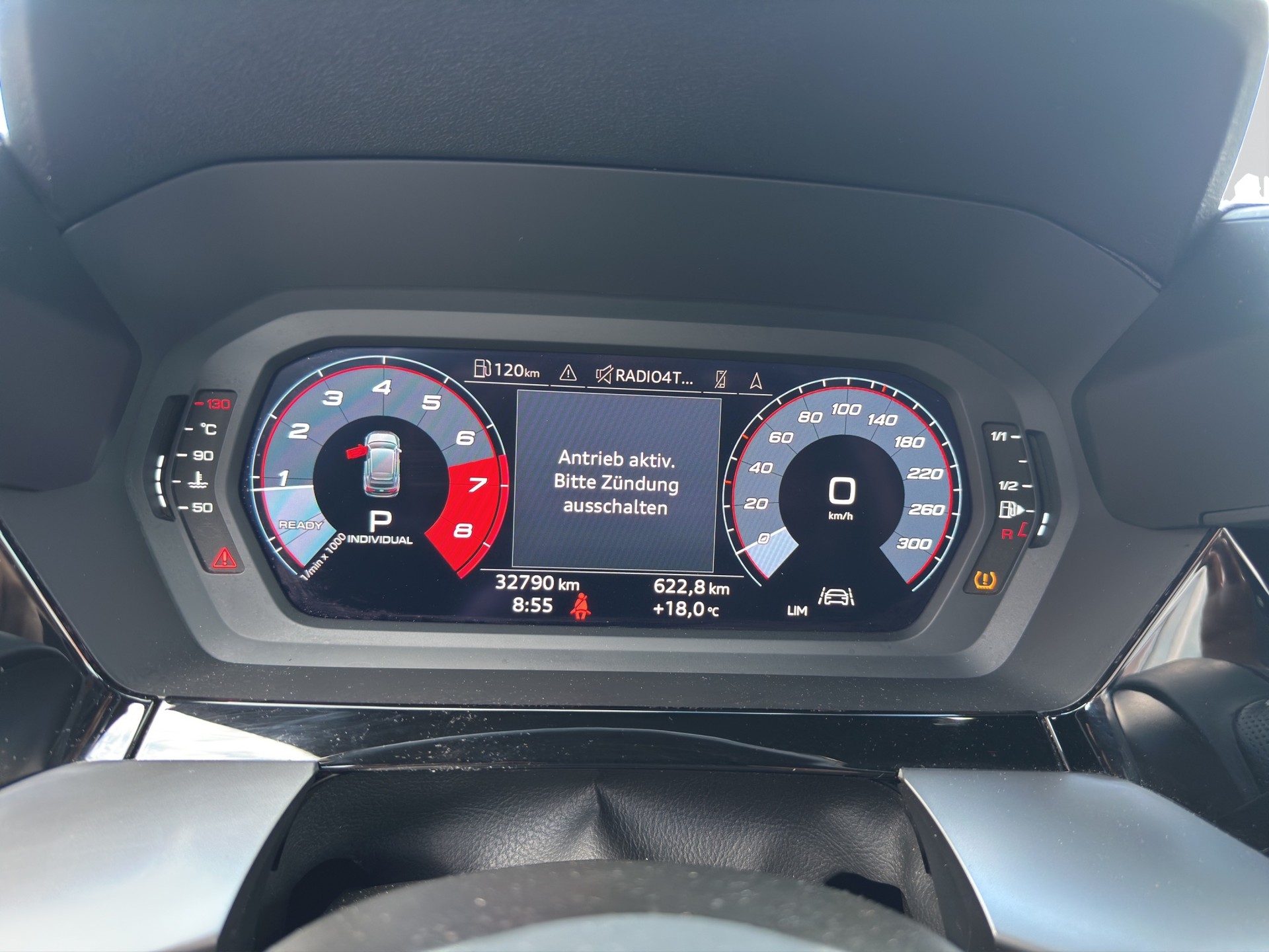 AUDI S3 Sportback 2.0 TFSI quattro S-tronic-image-11
