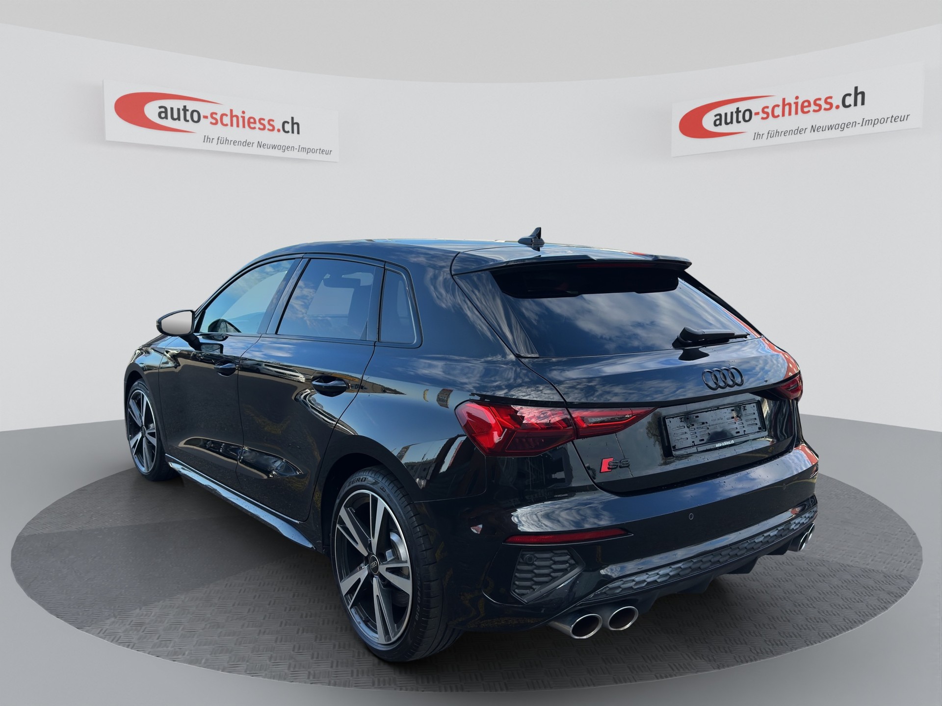 AUDI S3 Sportback 2.0 TFSI quattro S-tronic-image-2