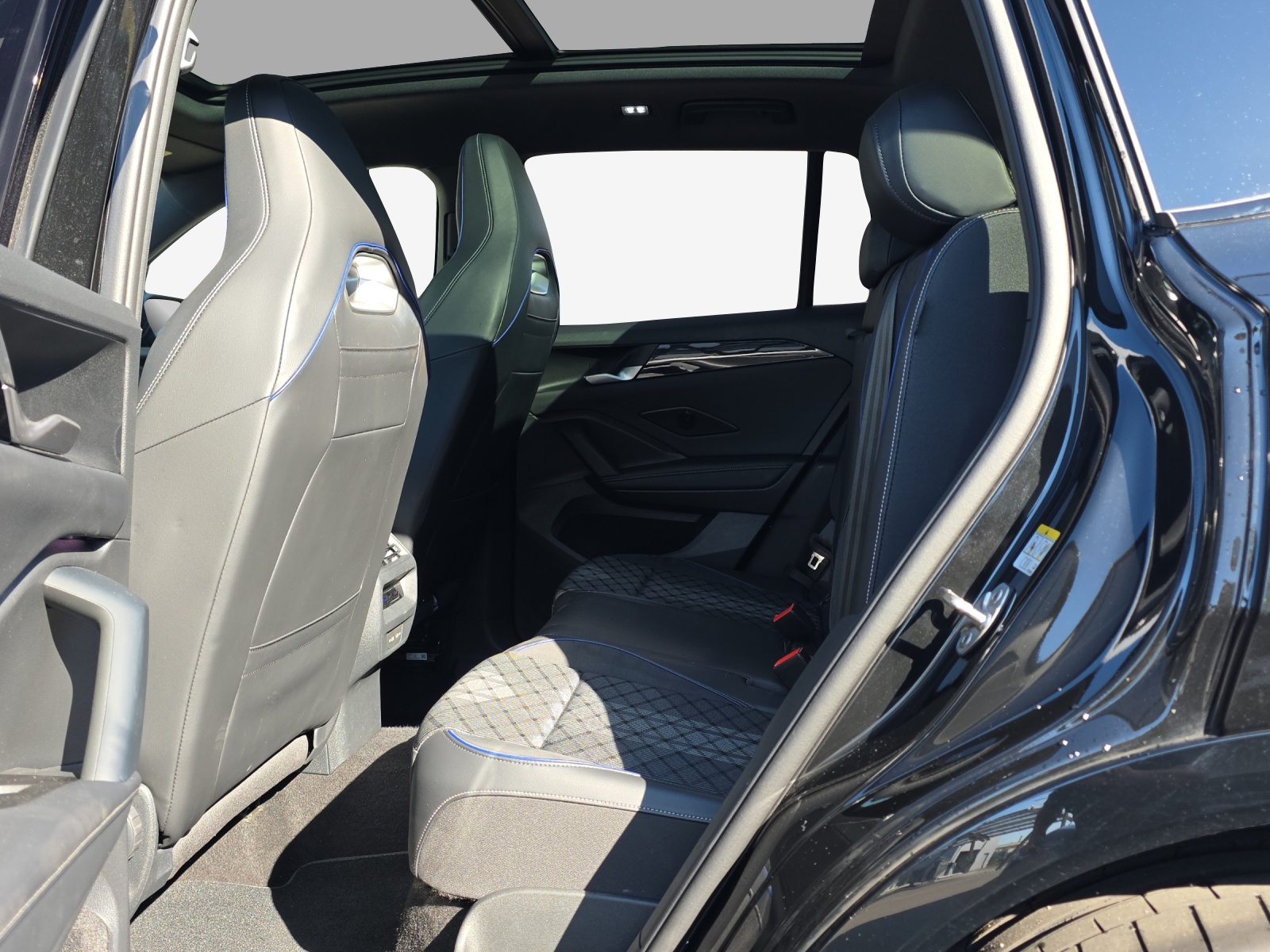 VW Tiguan 2.0 TSI DSG R-Line 4Motion-image-11