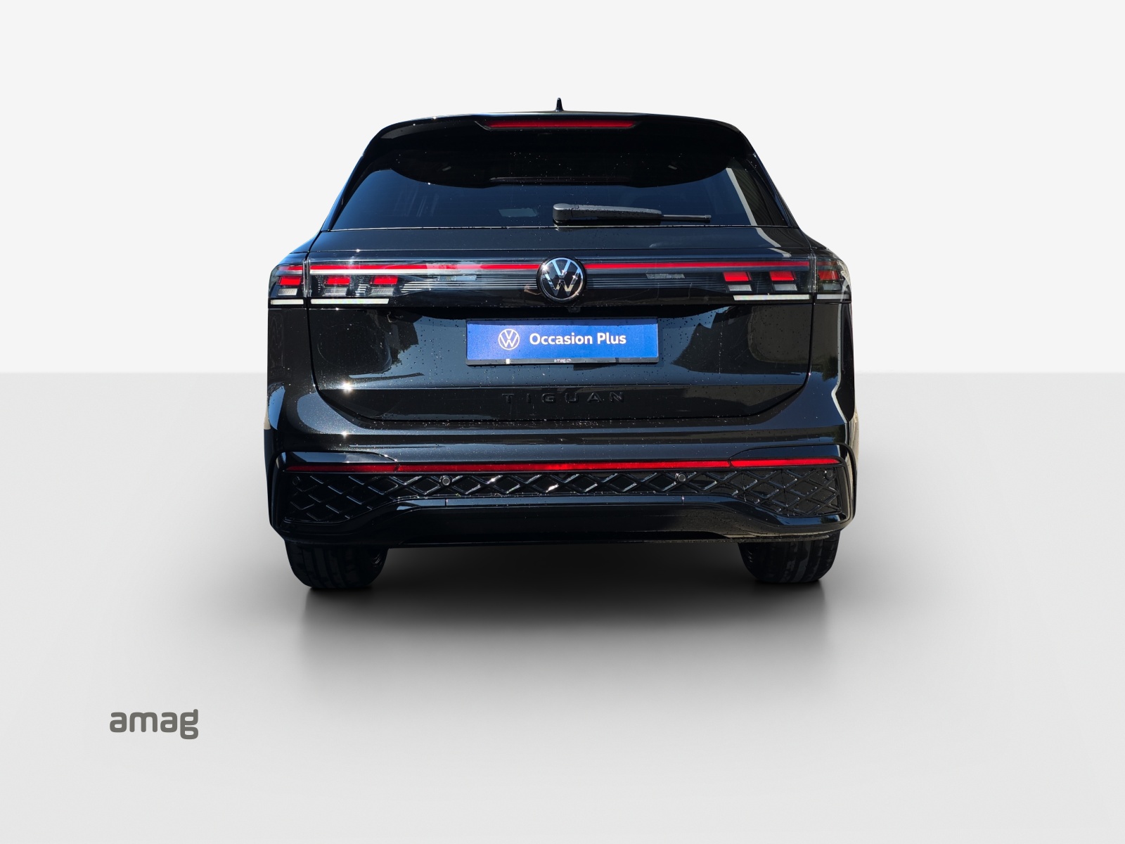 VW Tiguan 2.0 TSI DSG R-Line 4Motion-image-3