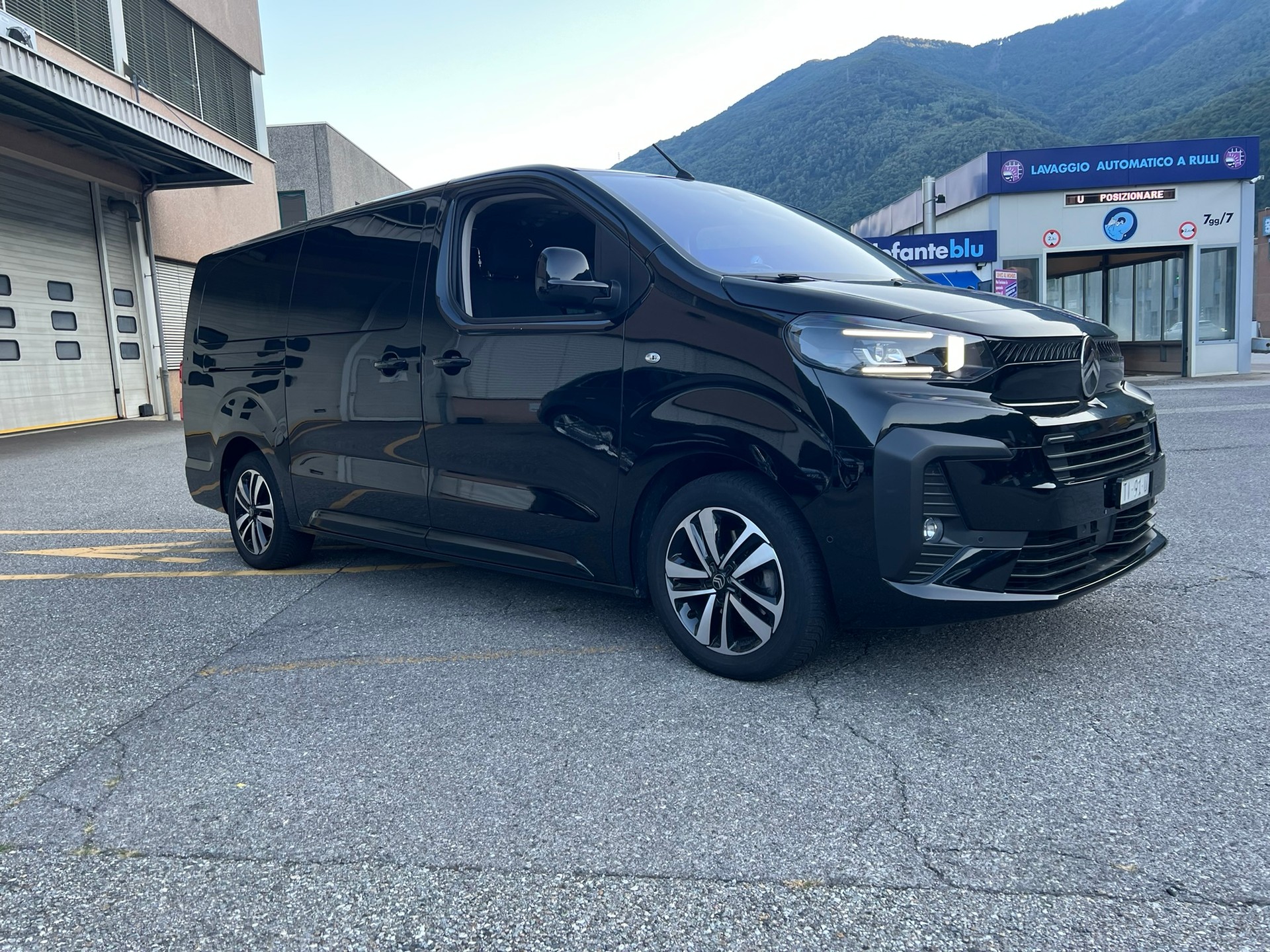 CITROEN Spacetourer 2.0 BlueHDi You XL EAT8-image-2