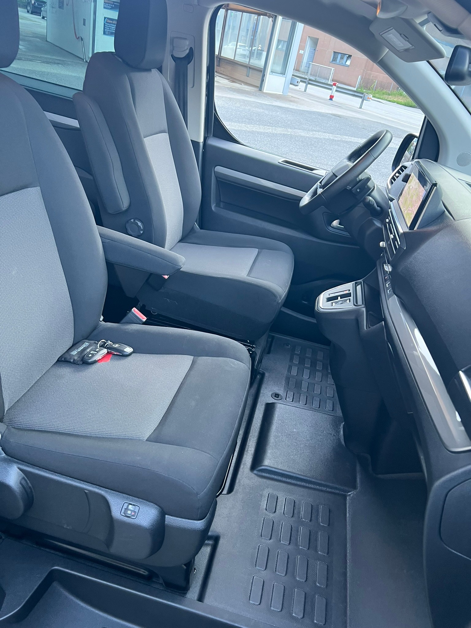 CITROEN Spacetourer 2.0 BlueHDi You XL EAT8-image-8