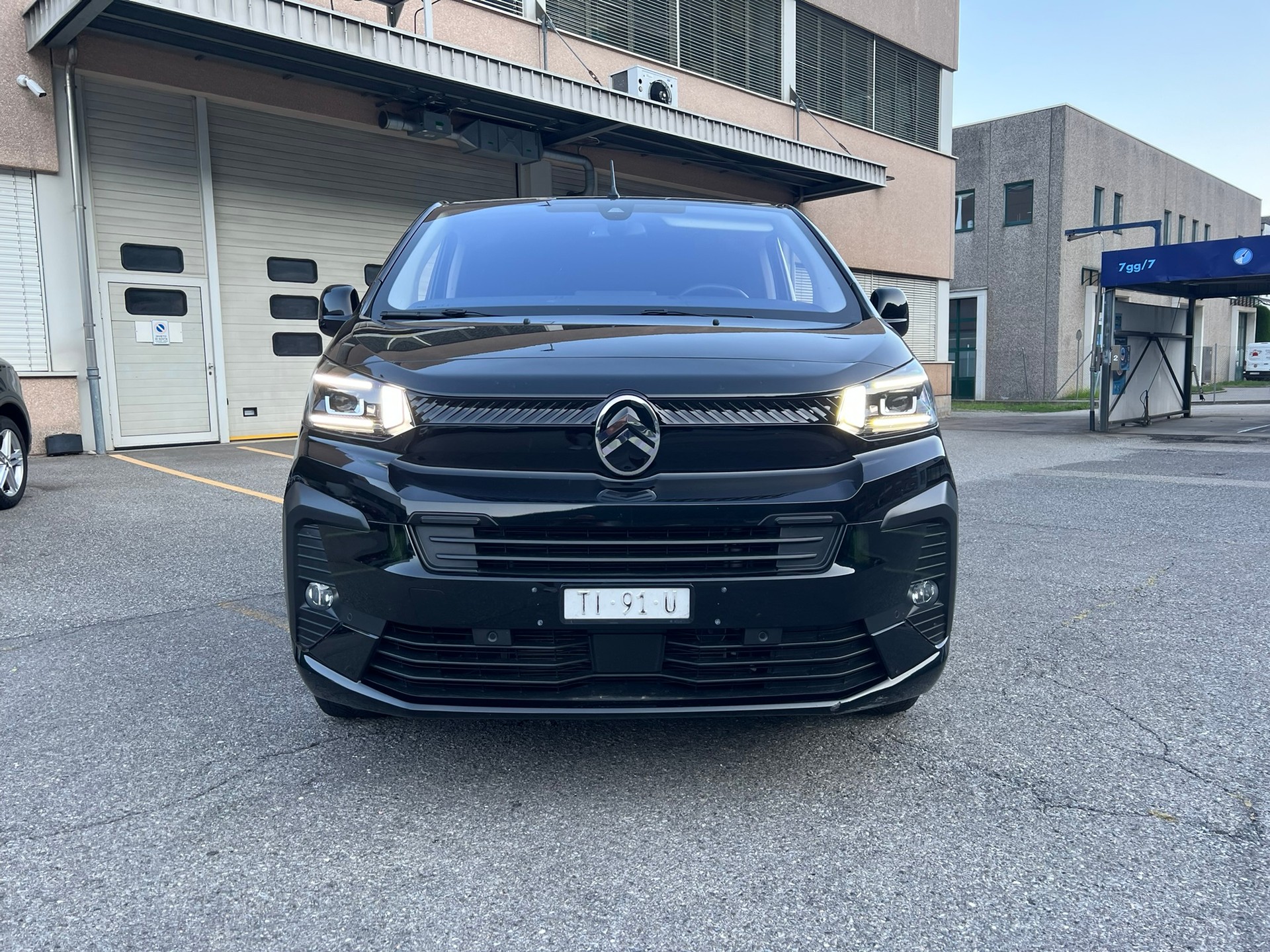 CITROEN Spacetourer 2.0 BlueHDi You XL EAT8-image-1
