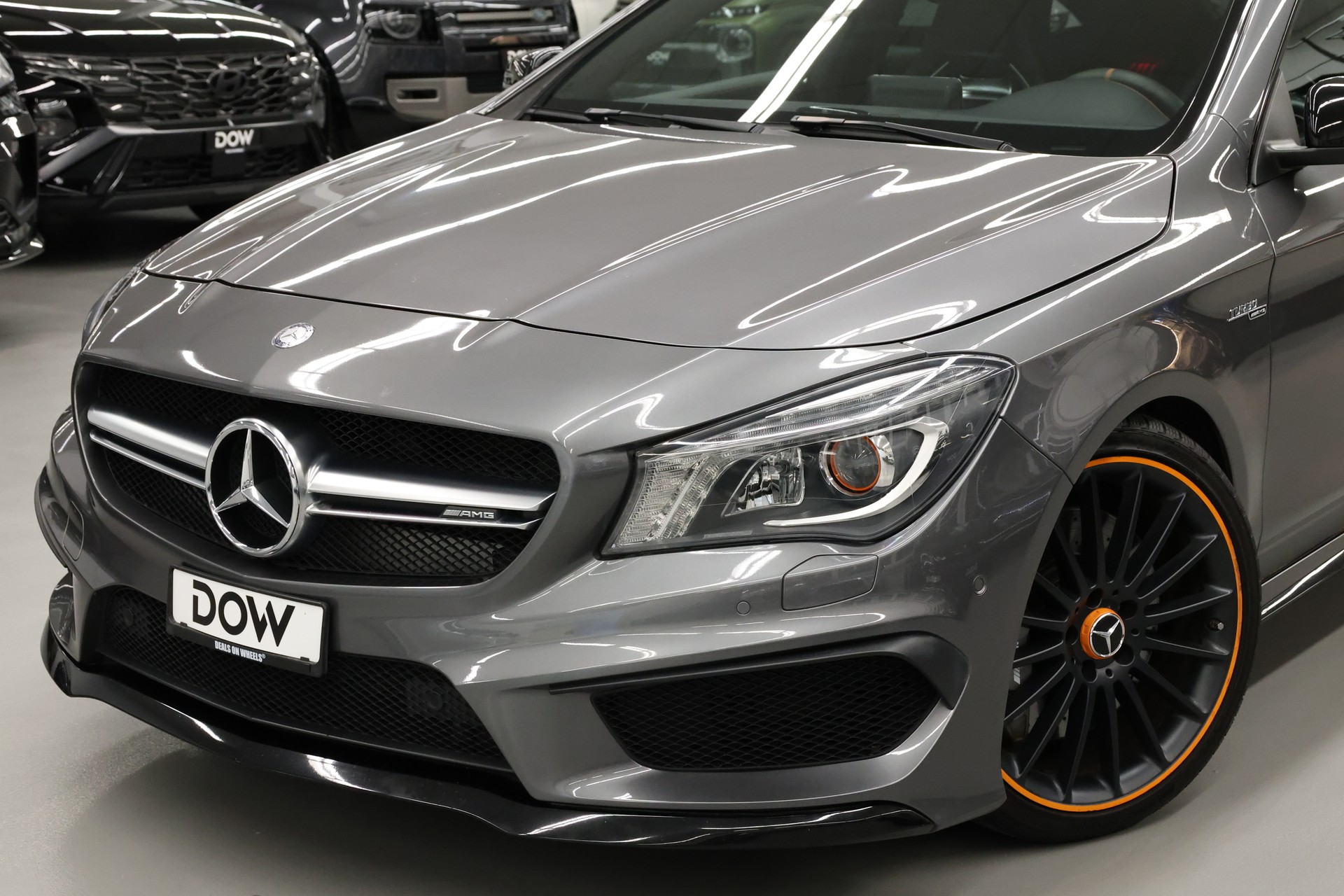 MERCEDES-BENZ CLA 45 AMG 4m Shooting Brake-image-9