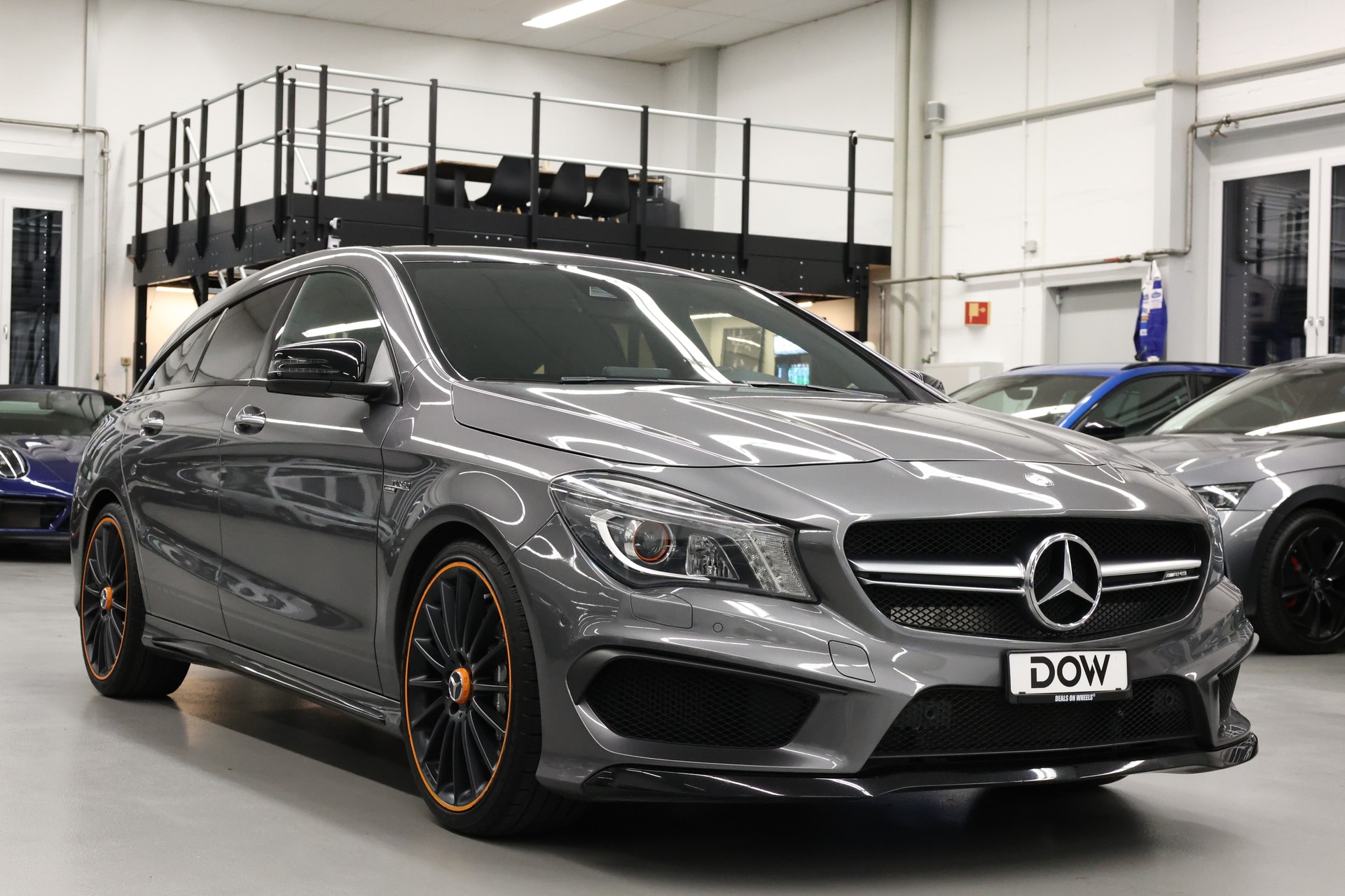 MERCEDES-BENZ CLA 45 AMG 4m Shooting Brake-image-3