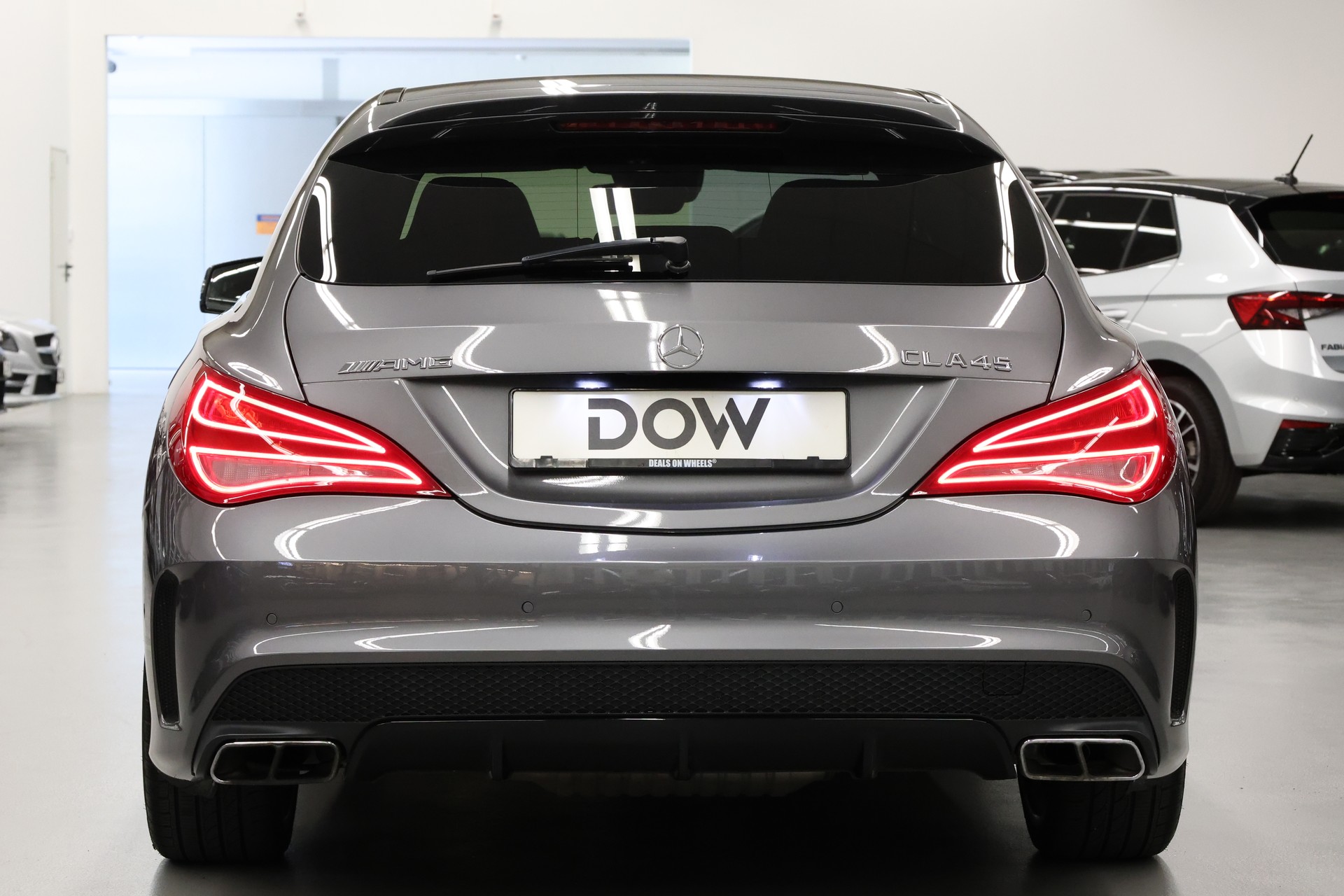 MERCEDES-BENZ CLA 45 AMG 4m Shooting Brake-image-7