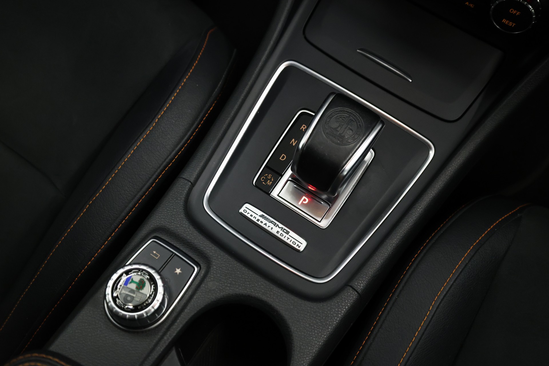 MERCEDES-BENZ CLA 45 AMG 4m Shooting Brake-image-24