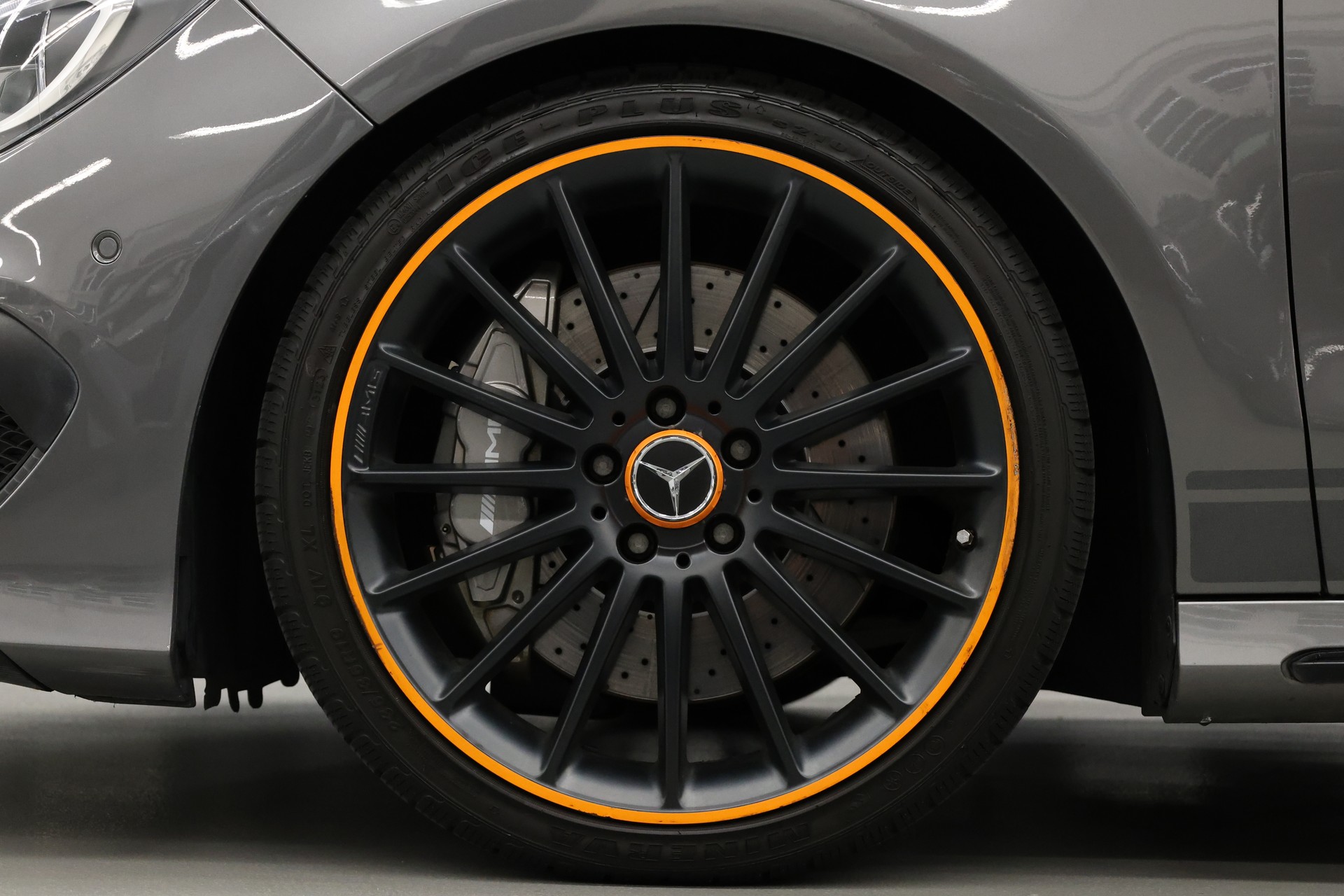 MERCEDES-BENZ CLA 45 AMG 4m Shooting Brake-image-10