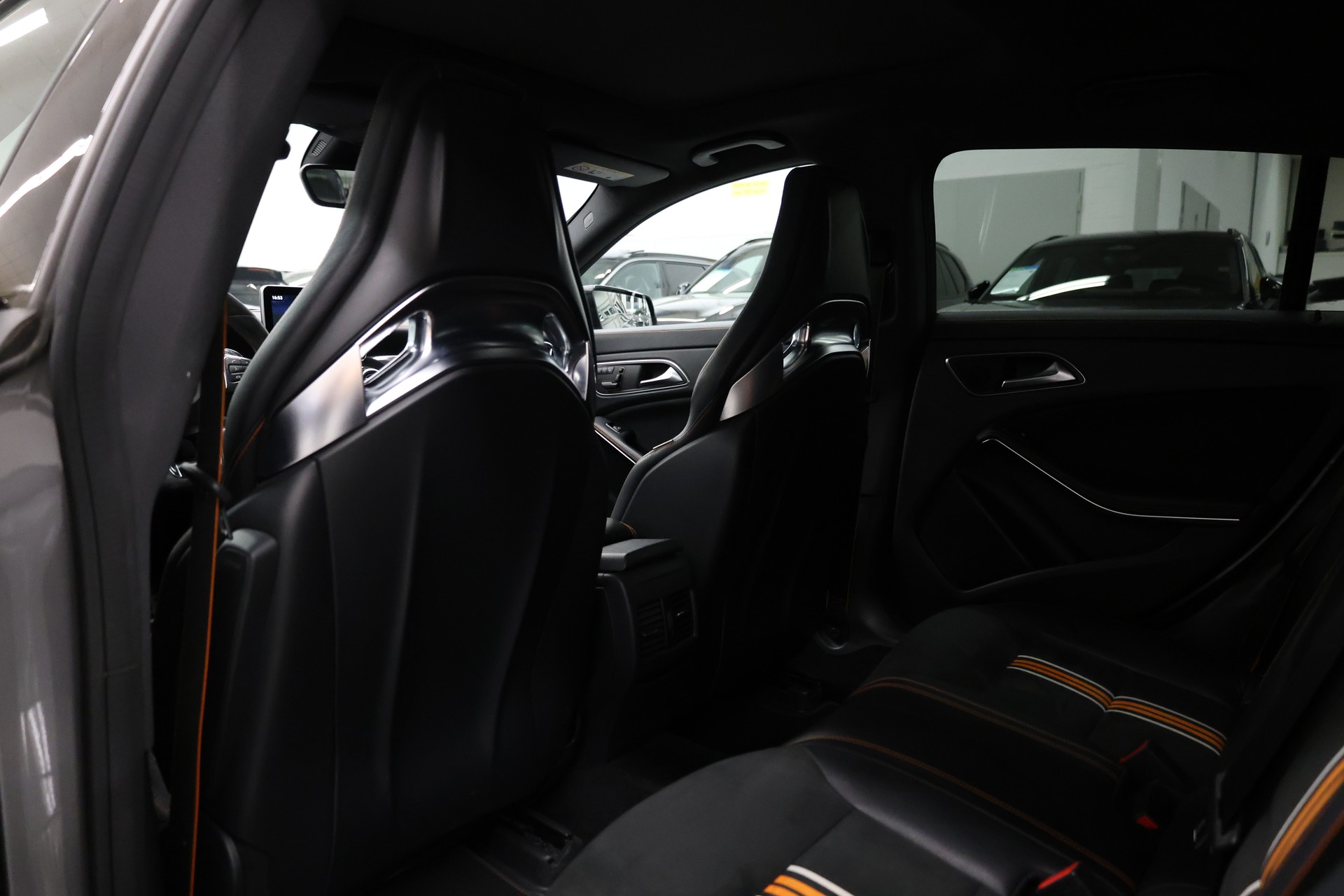 MERCEDES-BENZ CLA 45 AMG 4m Shooting Brake-image-27