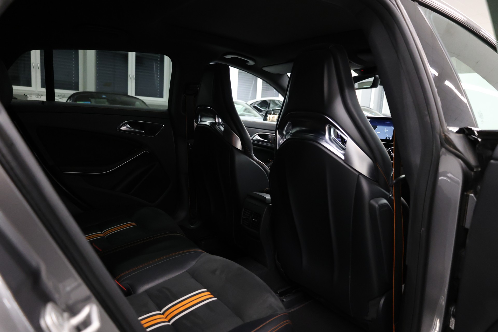 MERCEDES-BENZ CLA 45 AMG 4m Shooting Brake-image-28