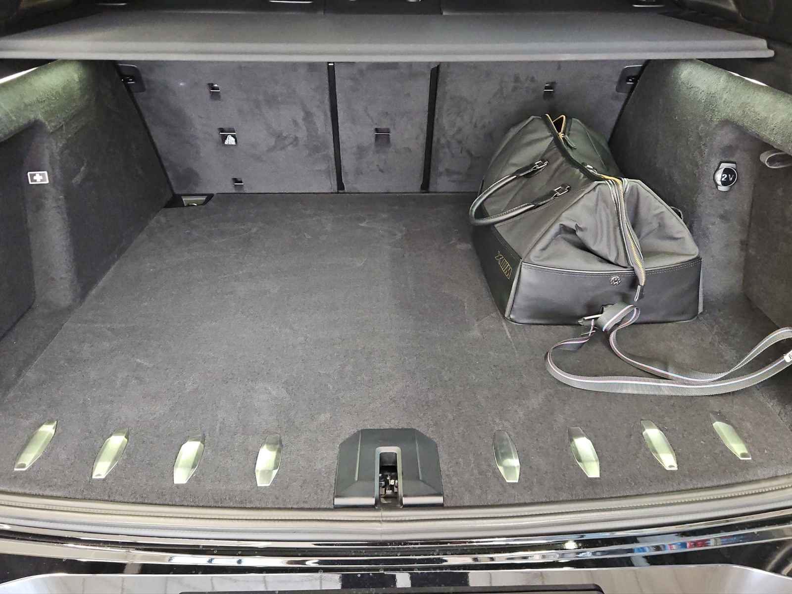 BMW XM xDrive 50e-image-14