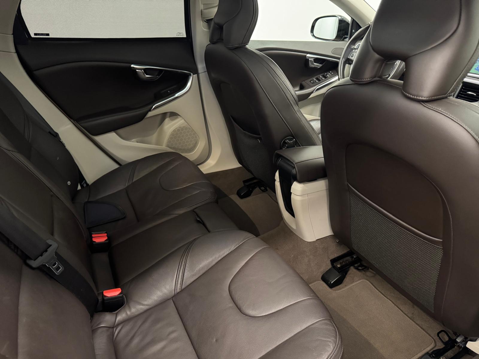 VOLVO V40 CC 2.5 T5 Summum AWD S/S-image-11