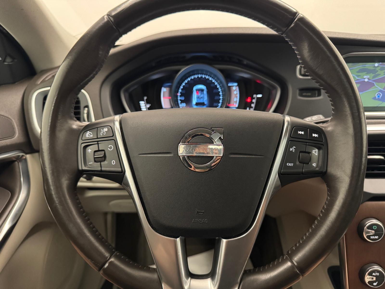 VOLVO V40 CC 2.5 T5 Summum AWD S/S-image-20
