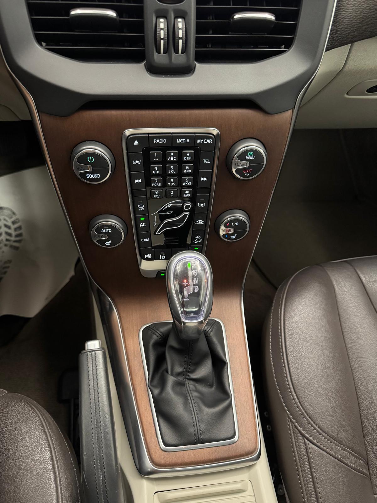 VOLVO V40 CC 2.5 T5 Summum AWD S/S-image-21