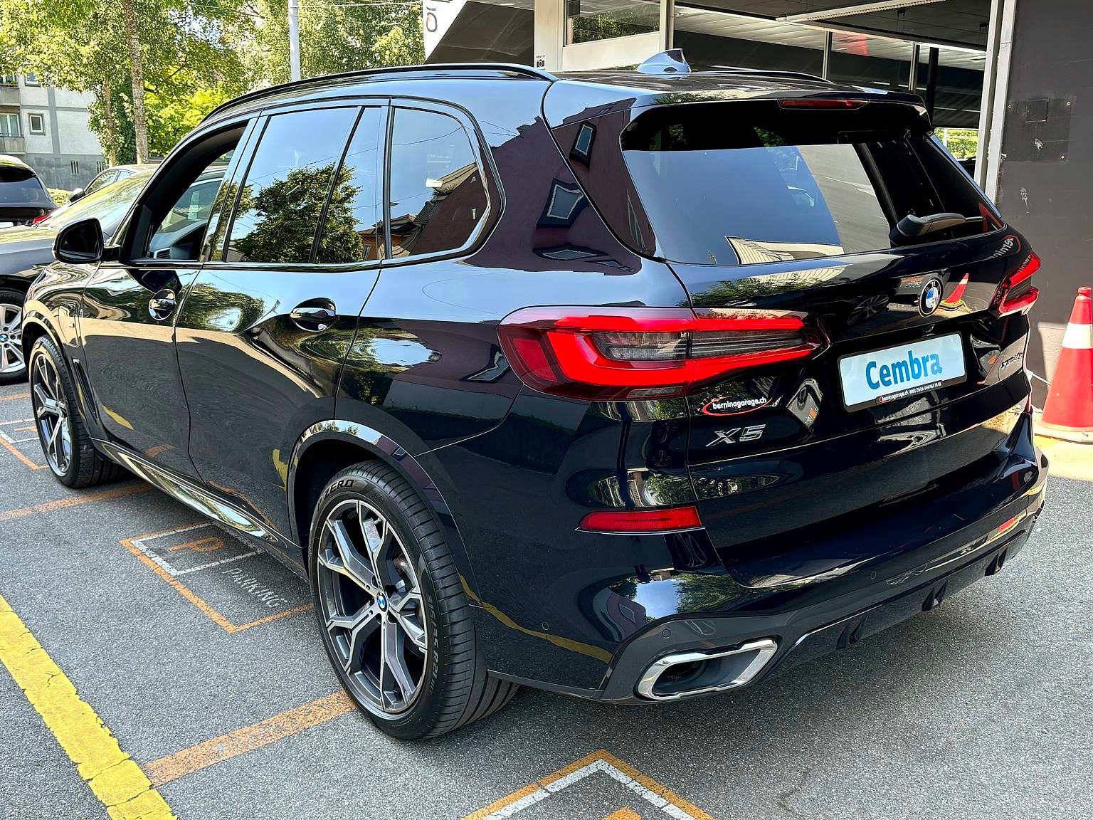 BMW X5 xDrive 45e M SPORT PLUS Steptronic SAG-showroom-element-3