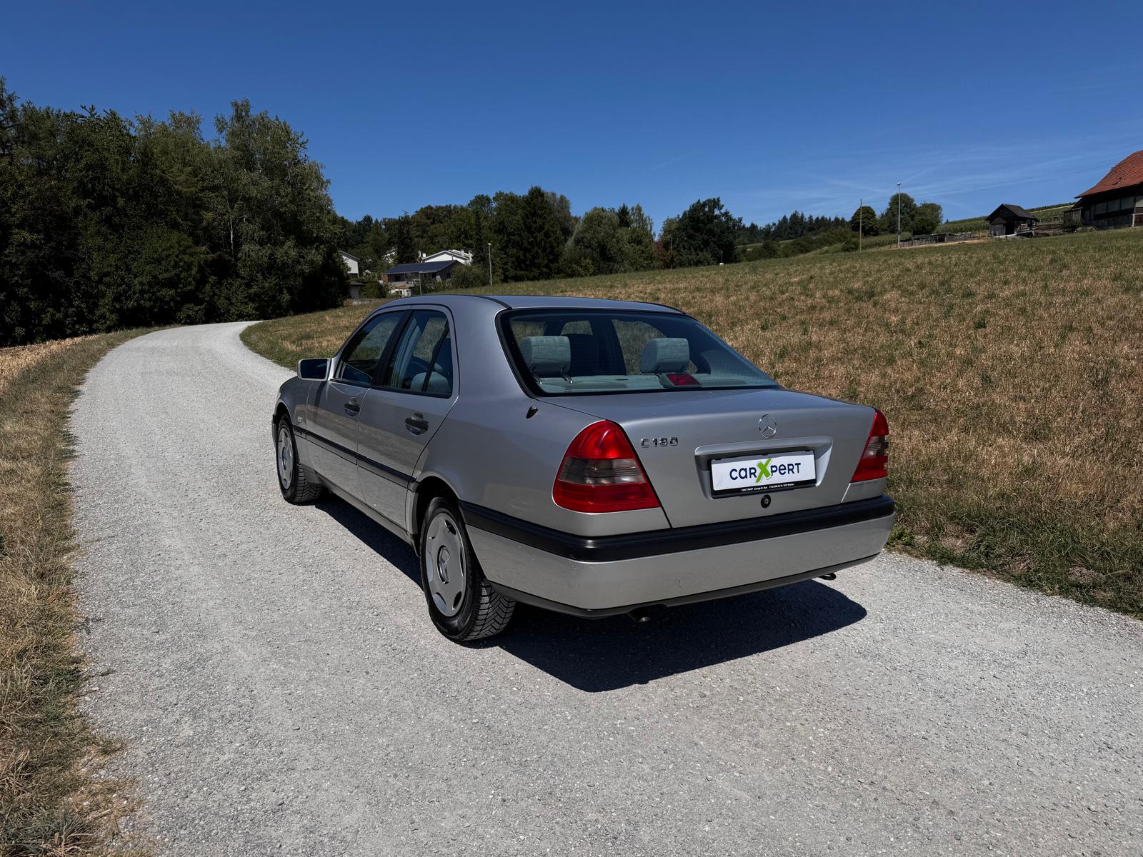 MERCEDES-BENZ C 180-image-3
