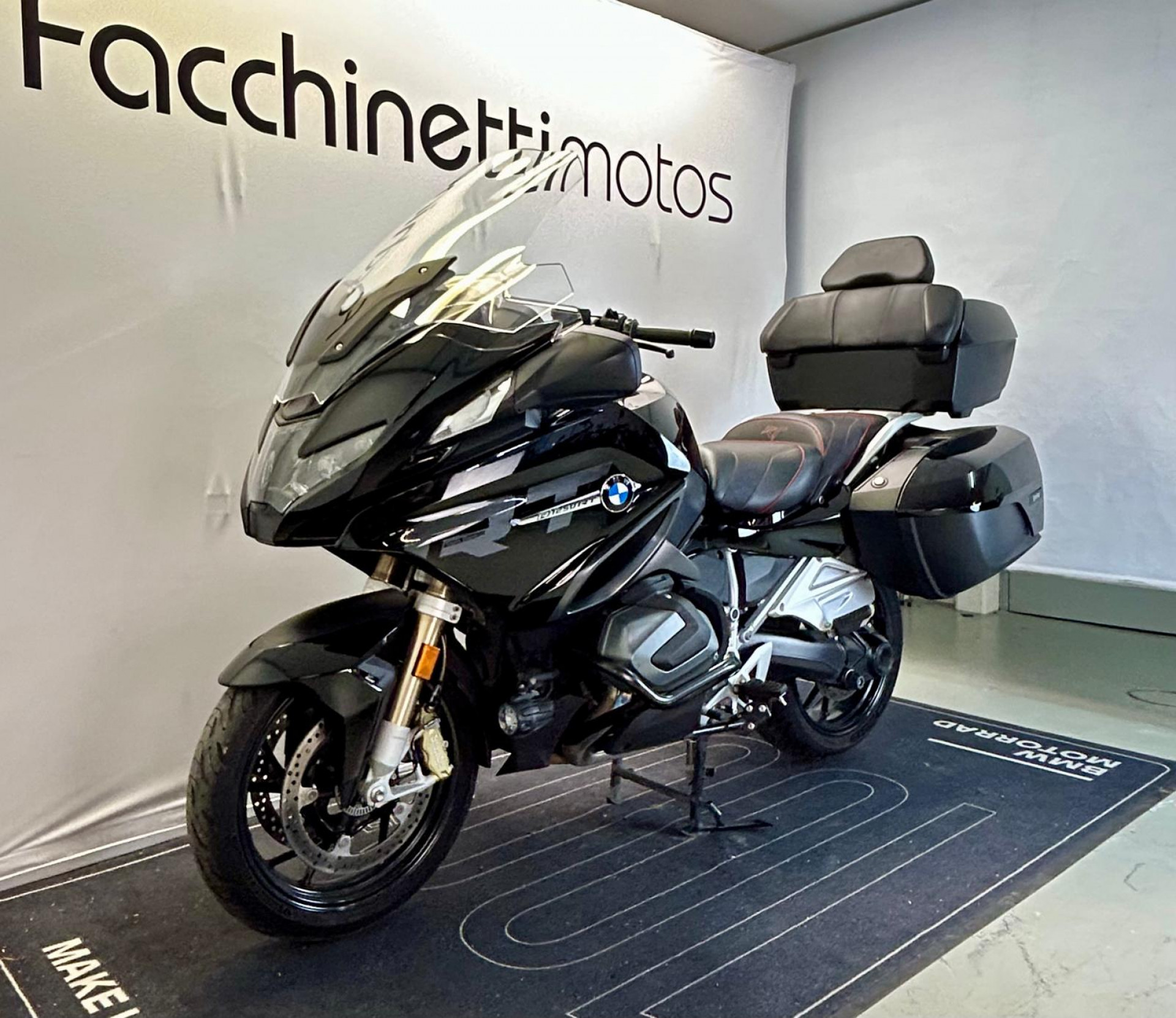 BMW R 1250 RT Triple Black ** Garantie Constructeur 05.2028 **-image-4