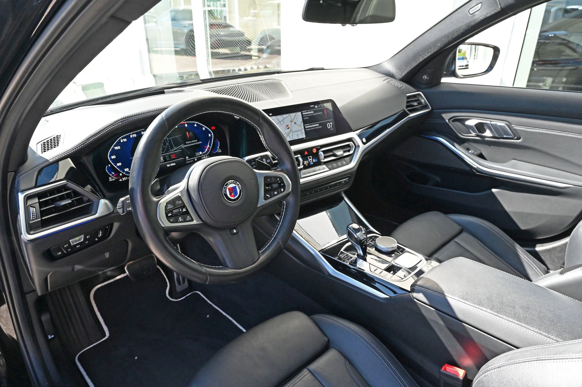 BMW-ALPINA D3 S BiTurbo Touring 3.0d xDrive Switch-Tronic **8-Fach Alpina Räder**-image-11