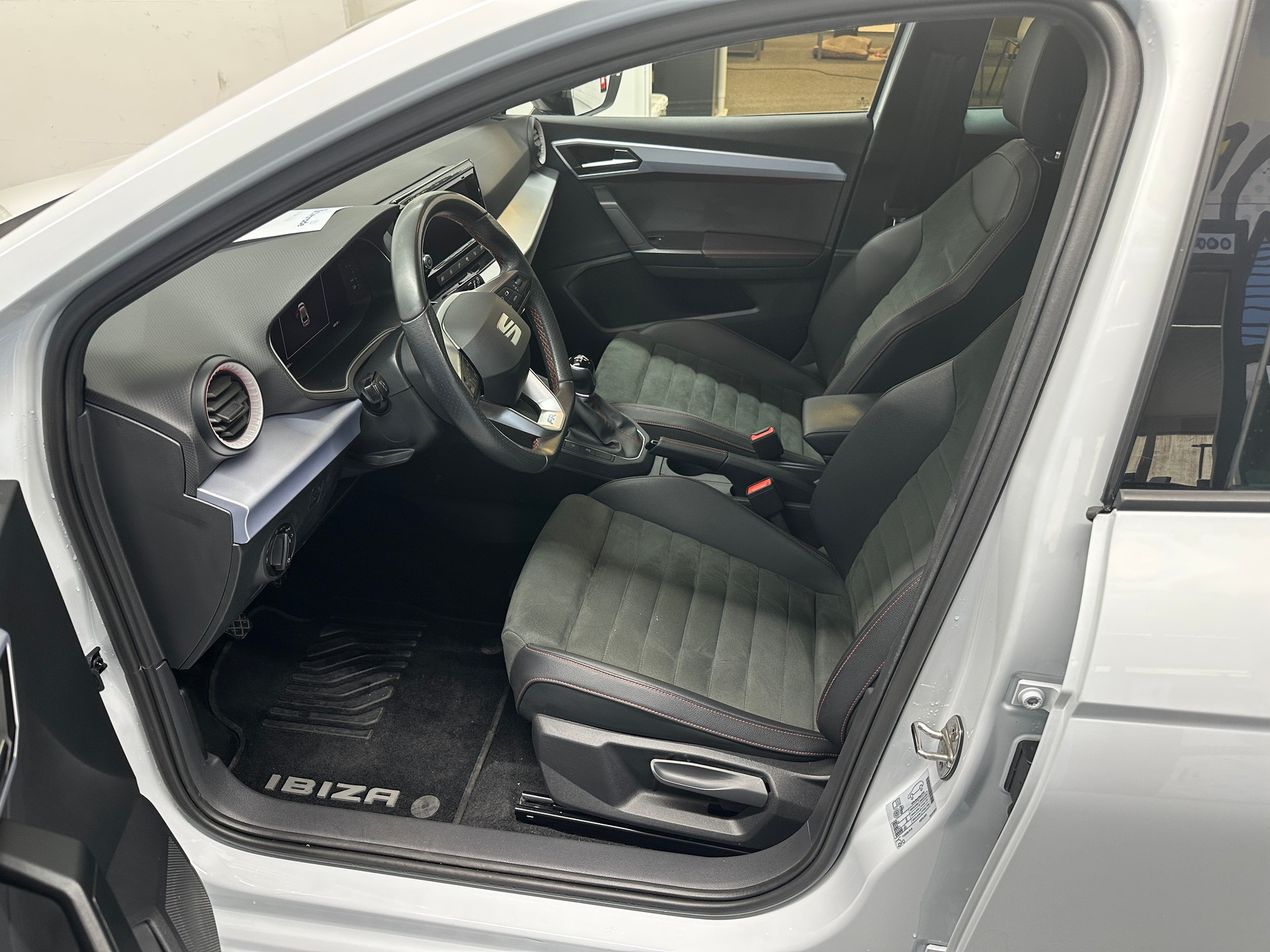 SEAT Ibiza 1.0 EcoTSI FR-image-7