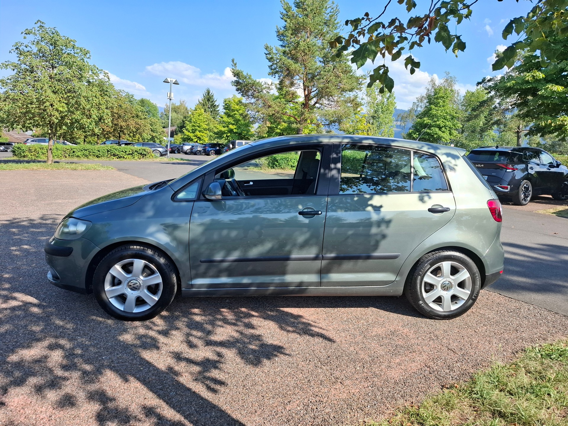 VW Golf Plus 2.0 FSI Comfortline-image-3