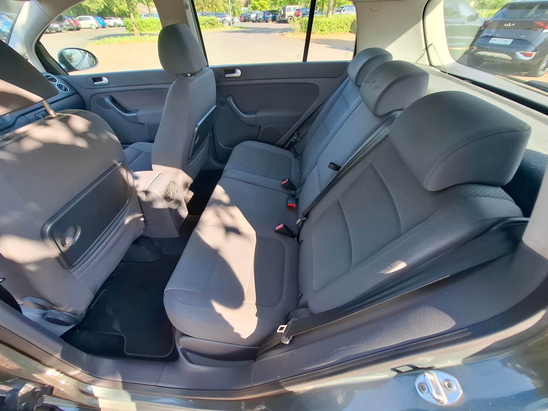 VW Golf Plus 2.0 FSI Comfortline-image-11