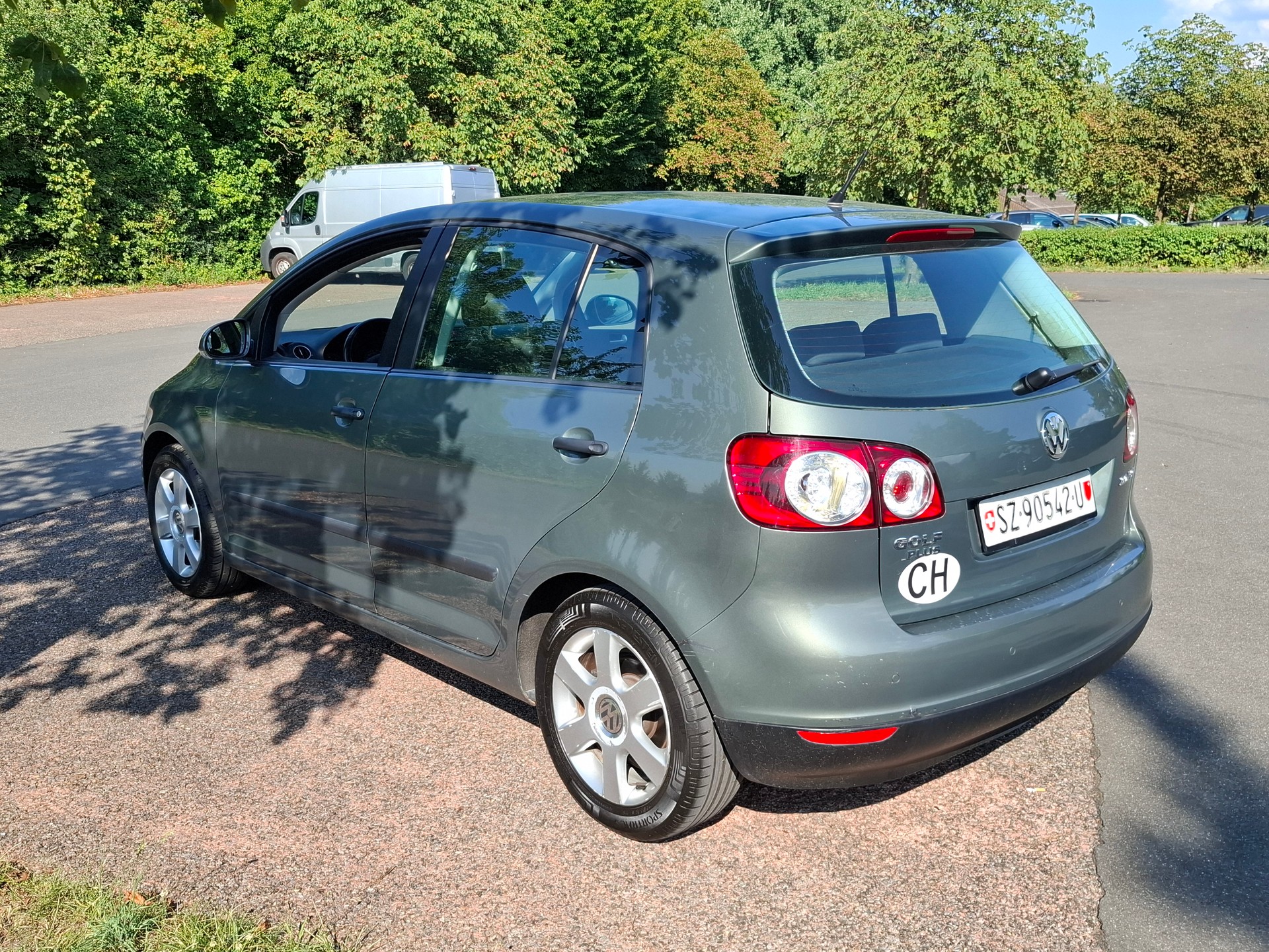 VW Golf Plus 2.0 FSI Comfortline-image-5