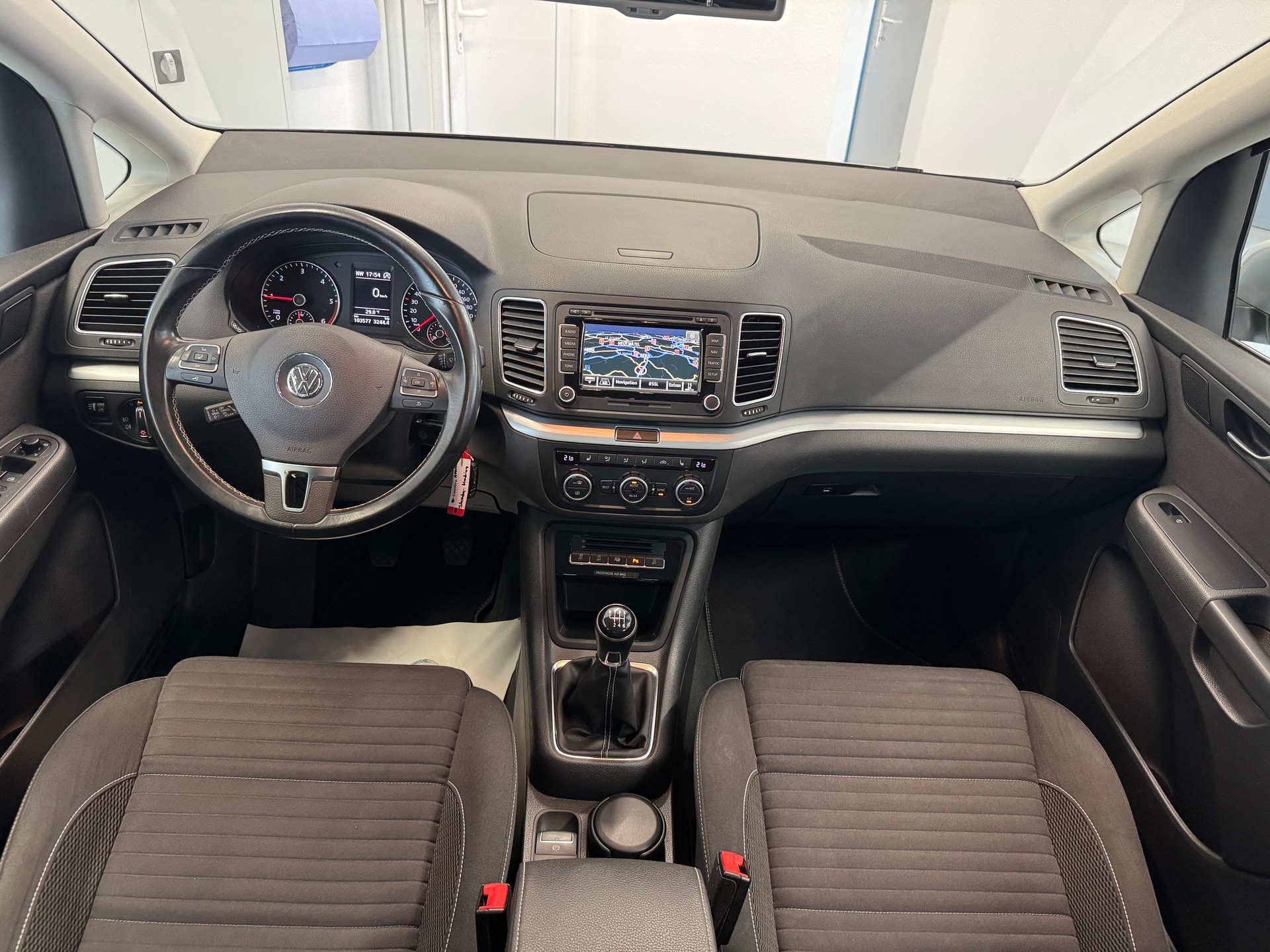 VW Sharan 2.0 TDI BlueMotion Technology Cup 4Motion-image-8